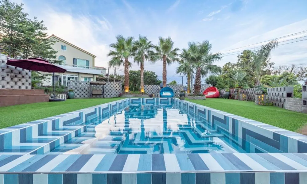 Jeju BunkerHotel&Resort