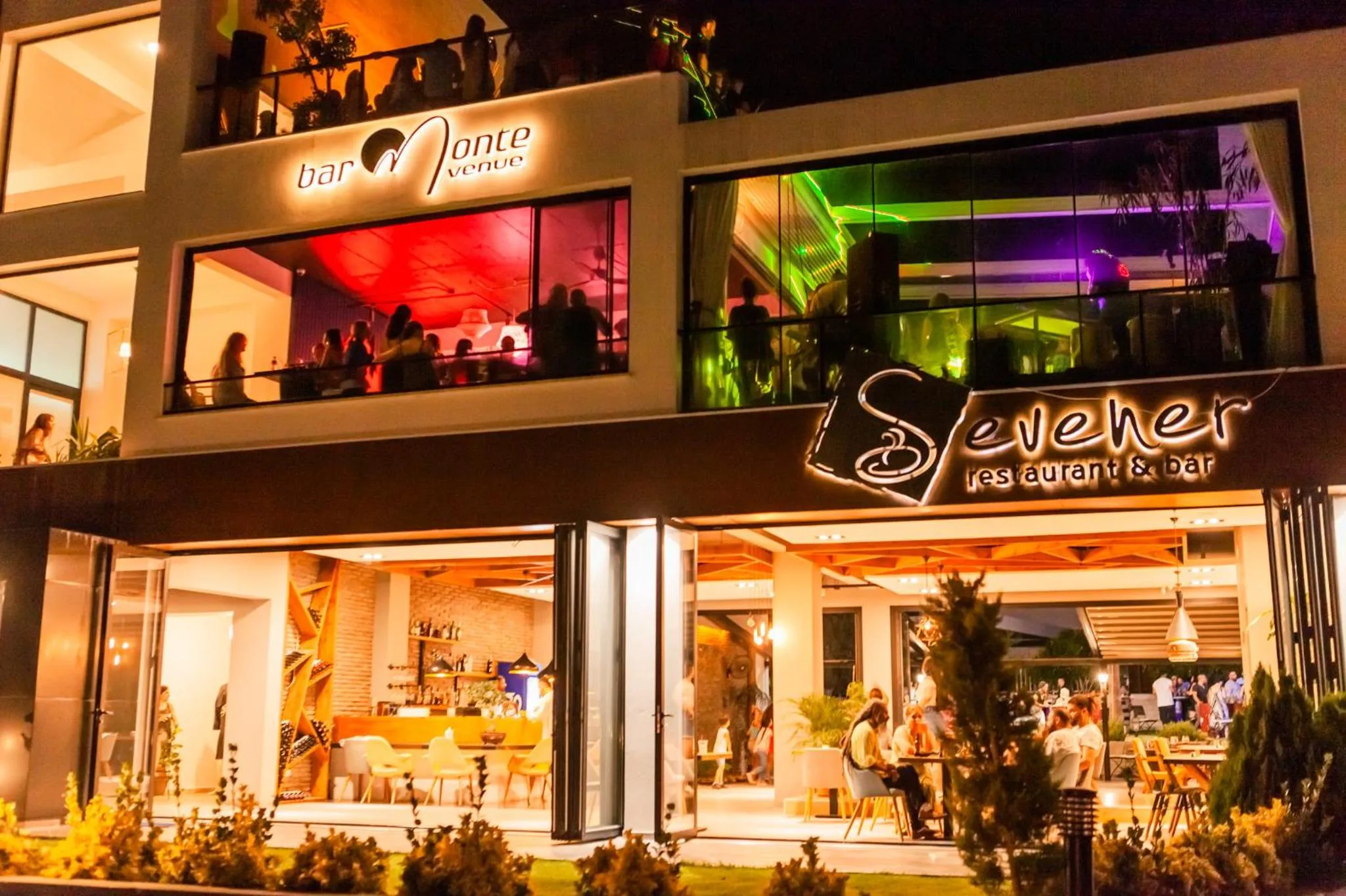 Property building in Palmonte Suites Hotel & SPA