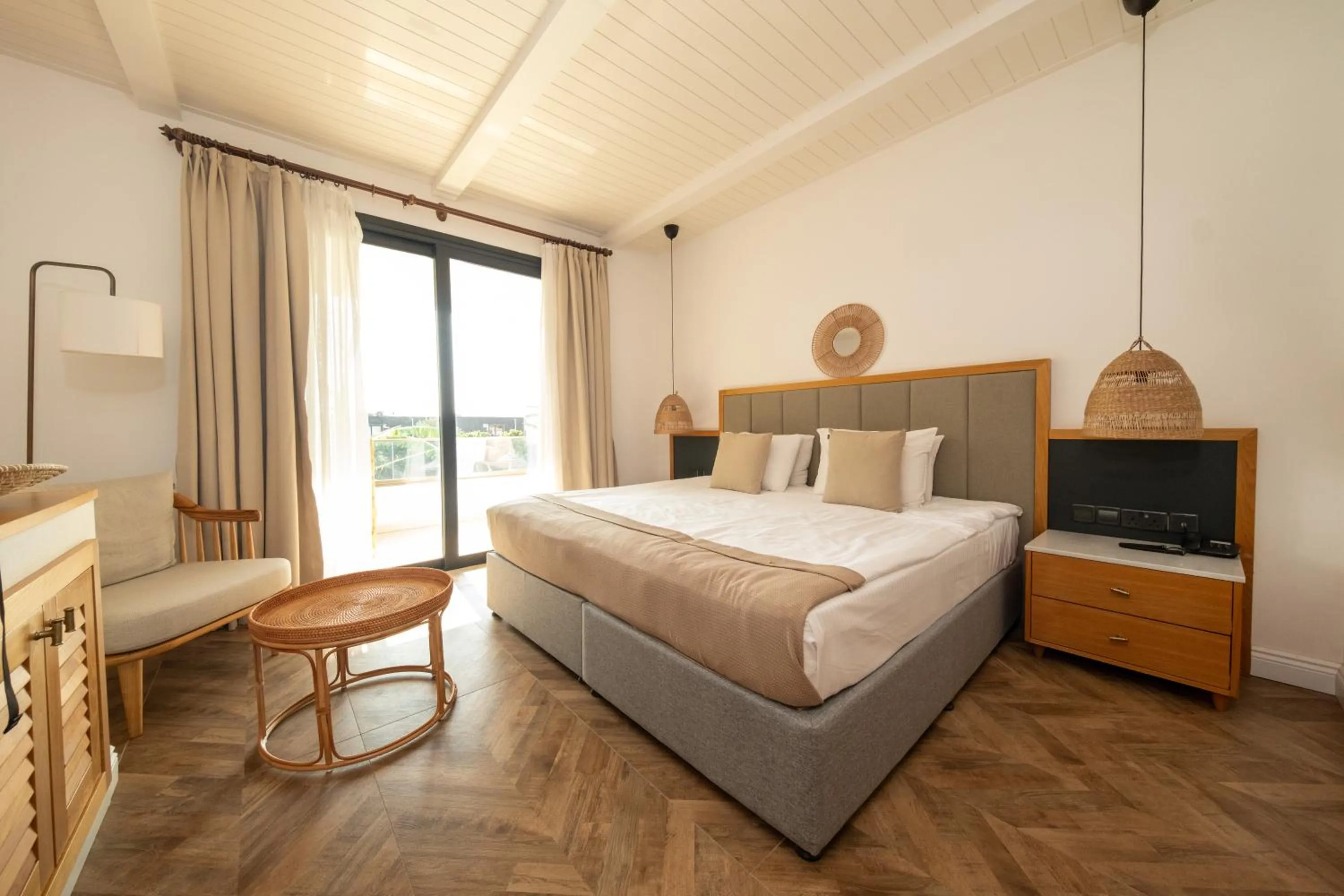 Bed in Palmonte Suites Hotel & SPA