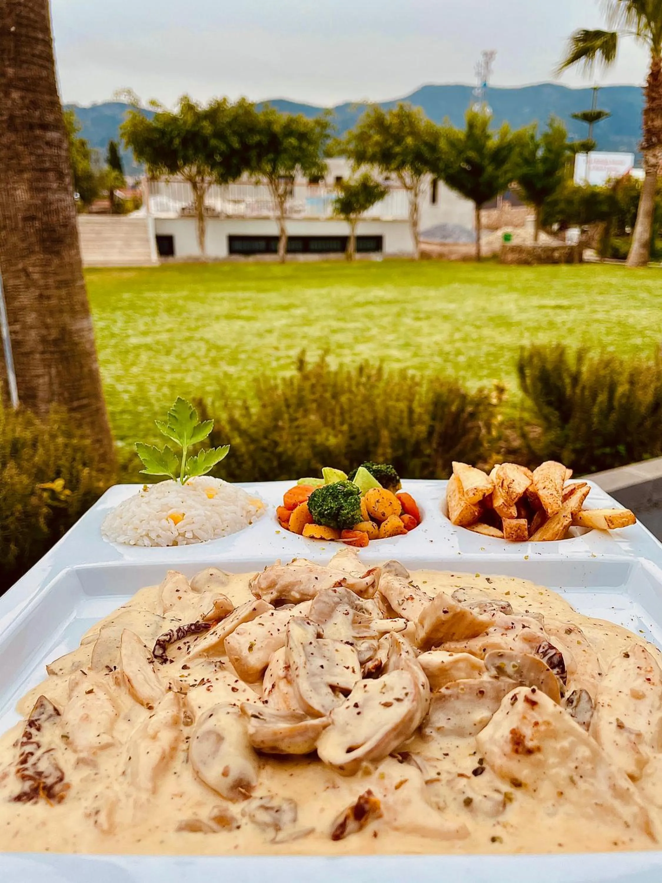 Restaurant/places to eat in Palmonte Suites Hotel & SPA