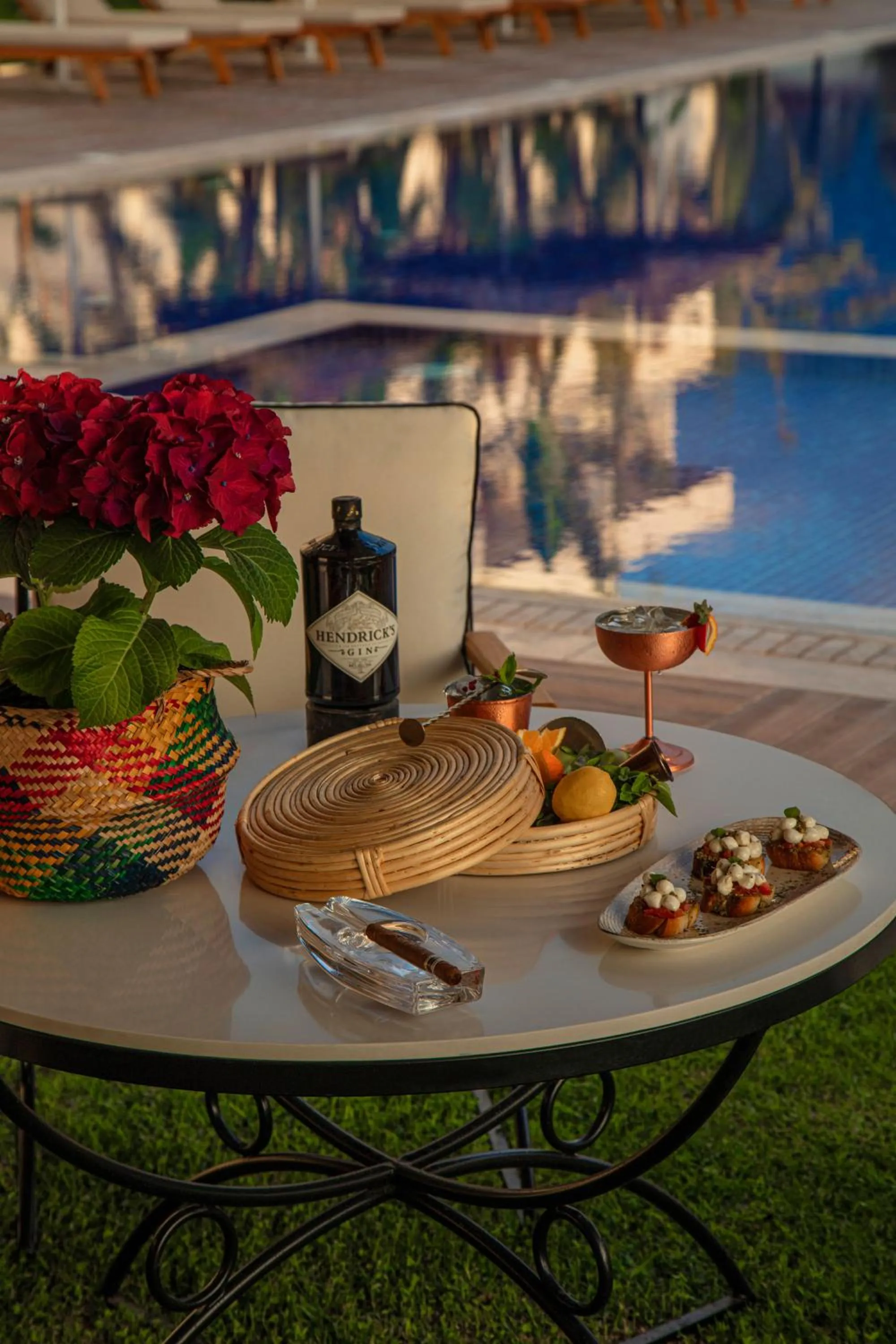 Food and drinks in Palmonte Suites Hotel & SPA