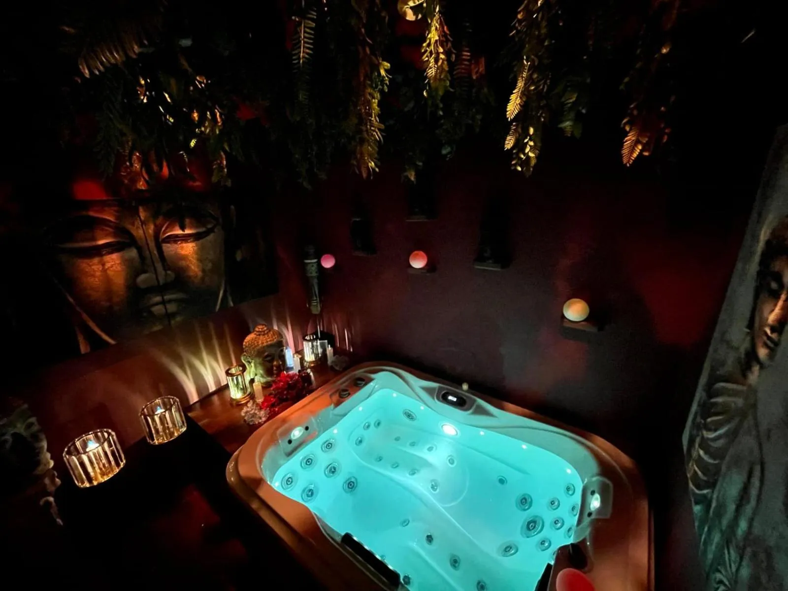 Hot Tub in Palmonte Suites Hotel & SPA