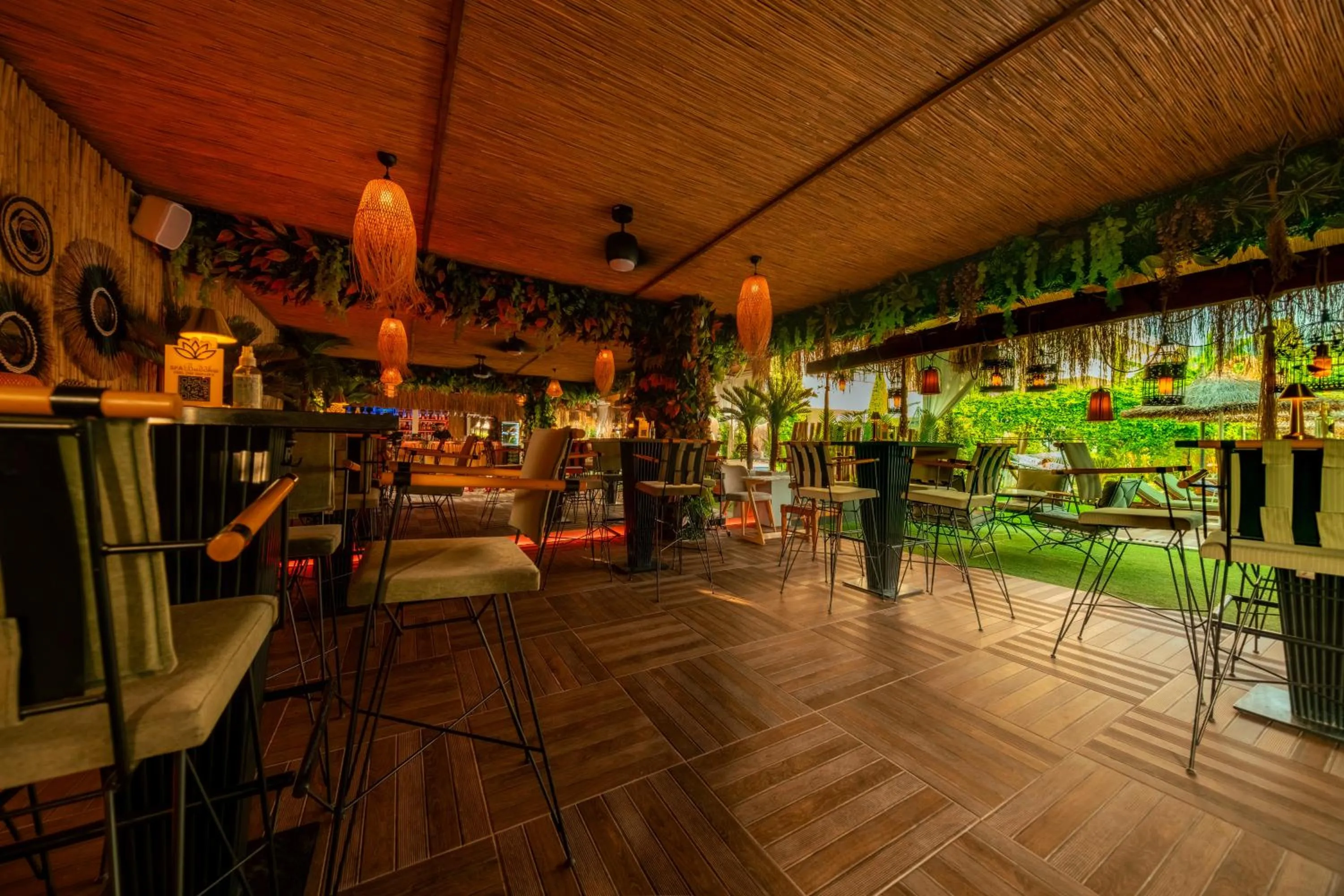 Restaurant/places to eat in Palmonte Suites Hotel & SPA