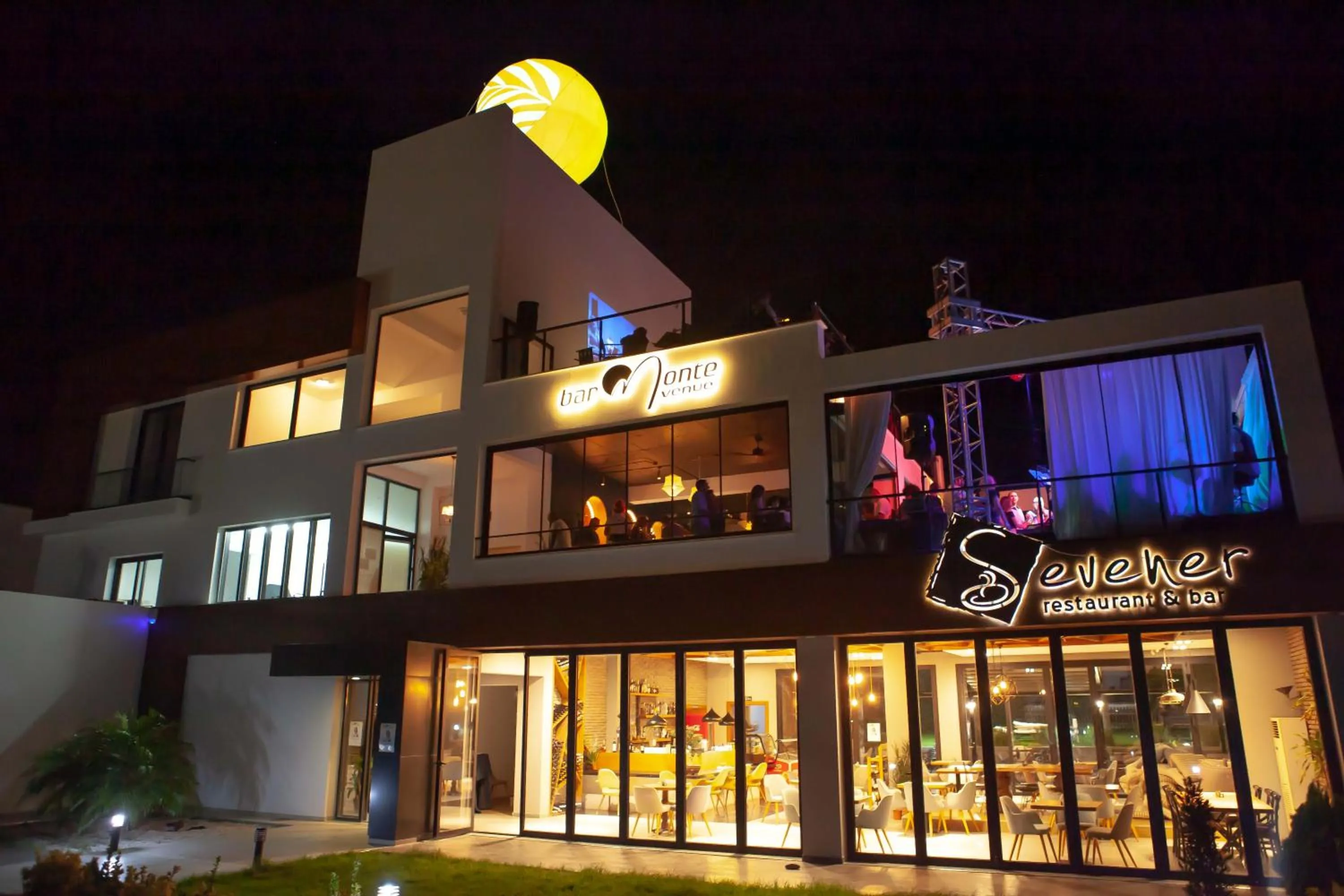 Restaurant/places to eat in Palmonte Suites Hotel & SPA