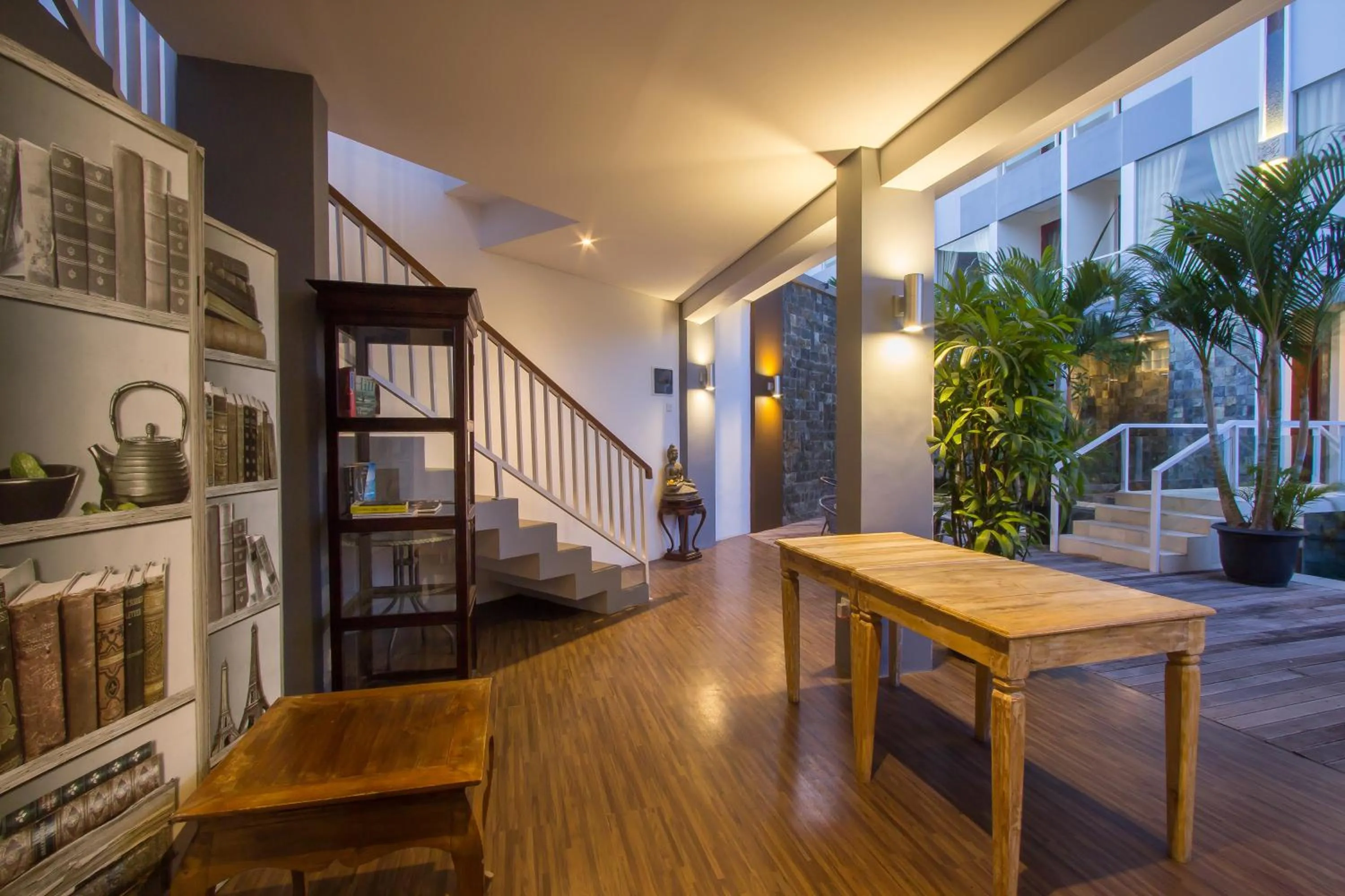 Restaurant/places to eat in M Suite Bali