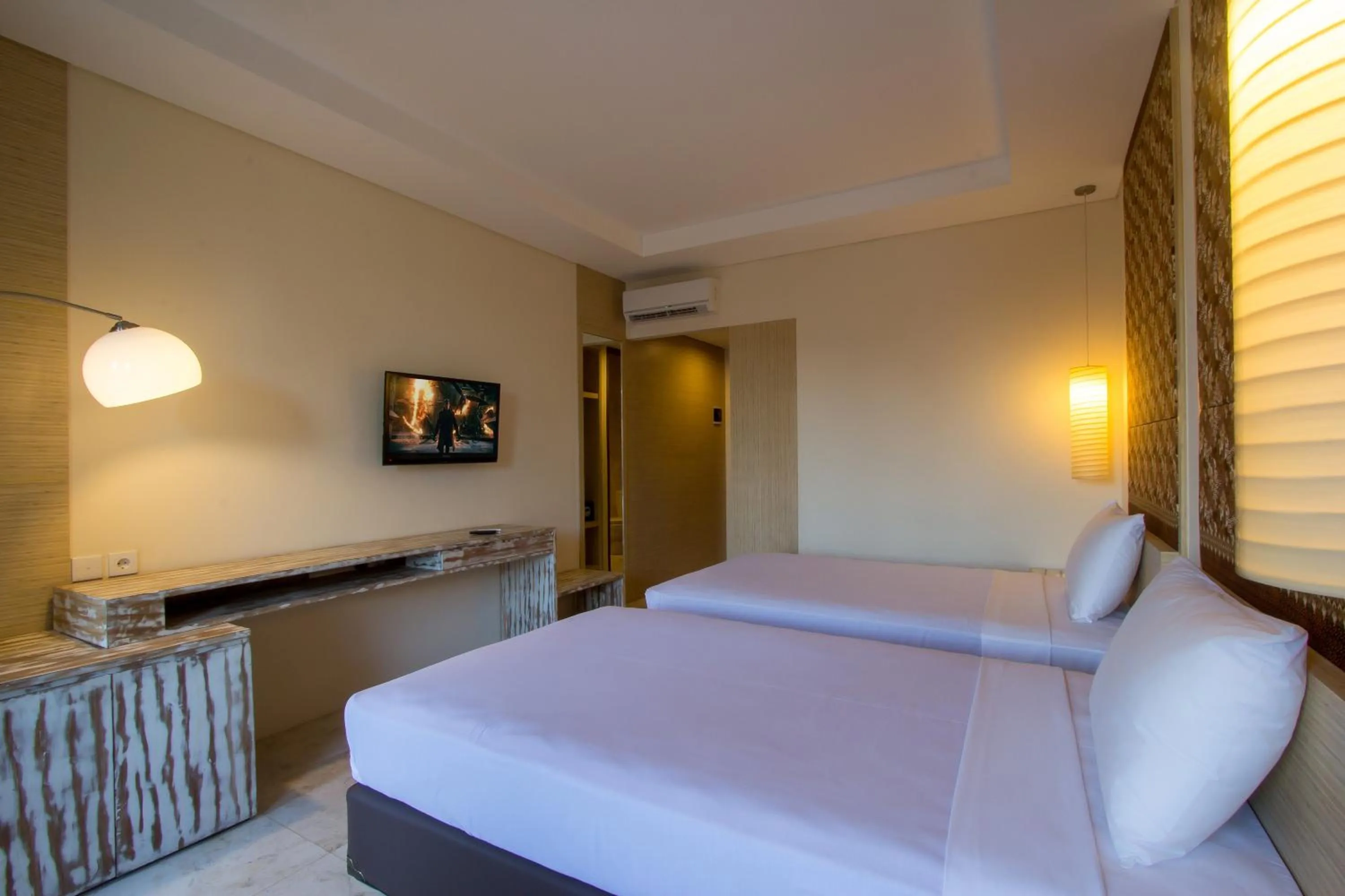 Photo of the whole room, Bed in M Suite Bali