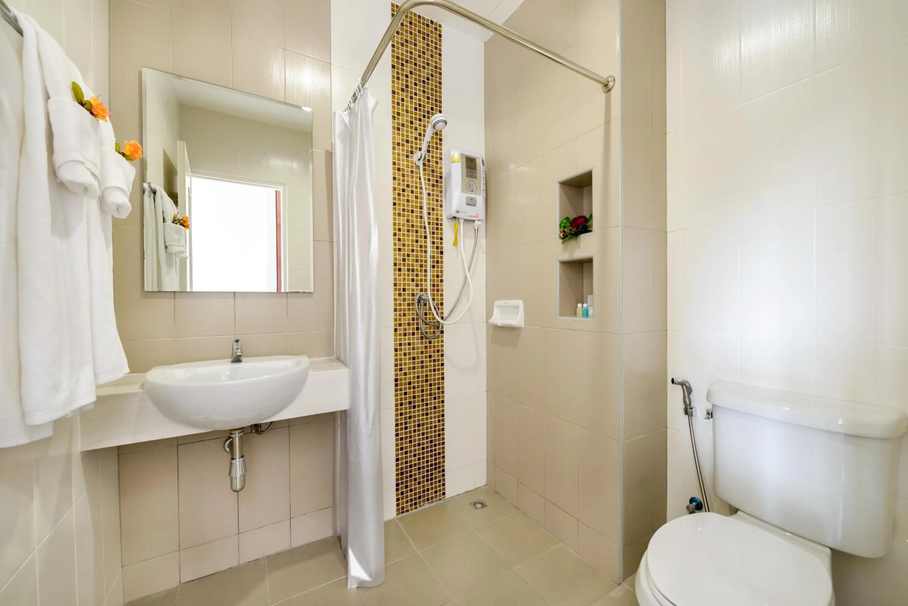 Shower in The Topaz Residence Phuket Town