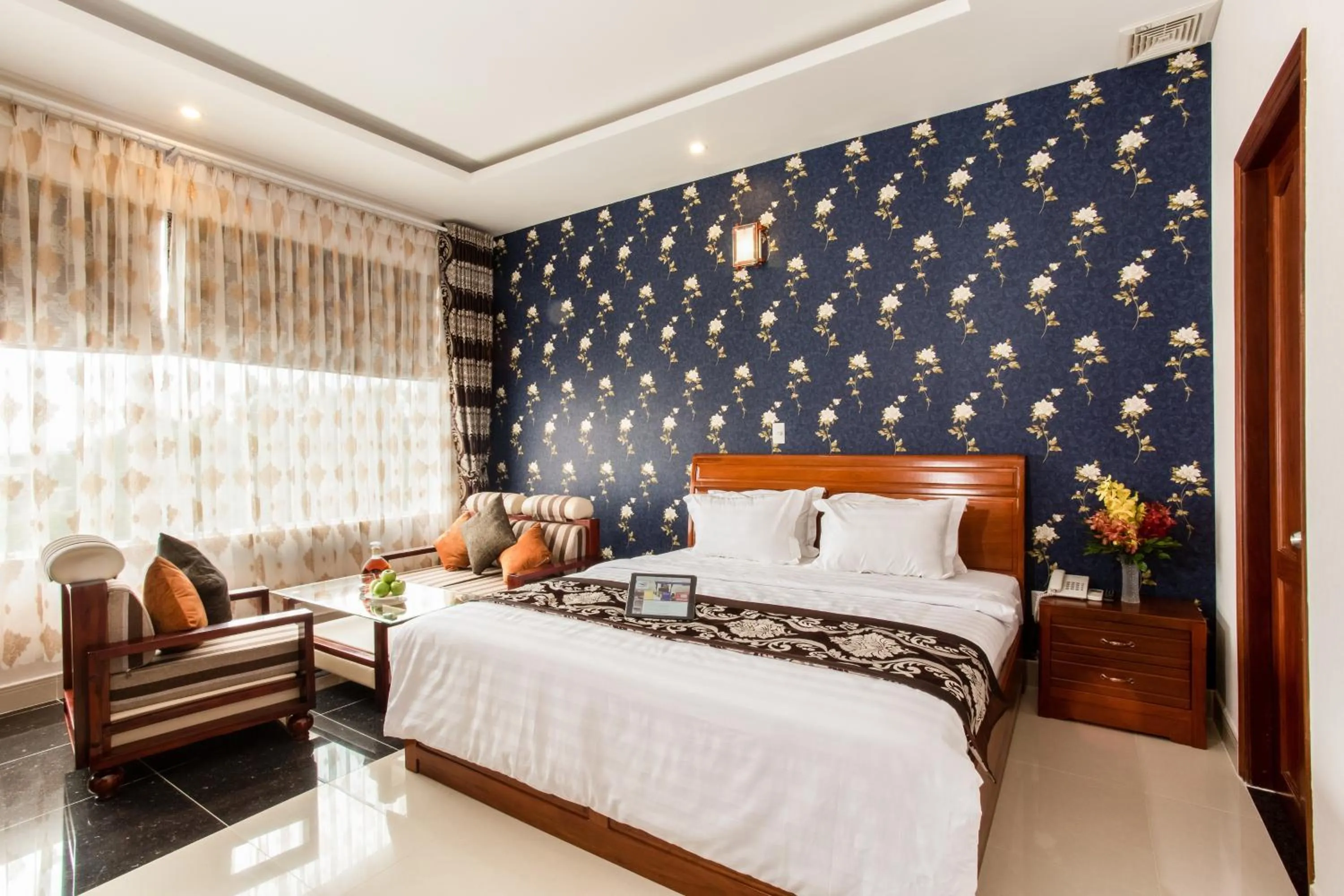 City view, Bed in Long Bao Chau Hotel