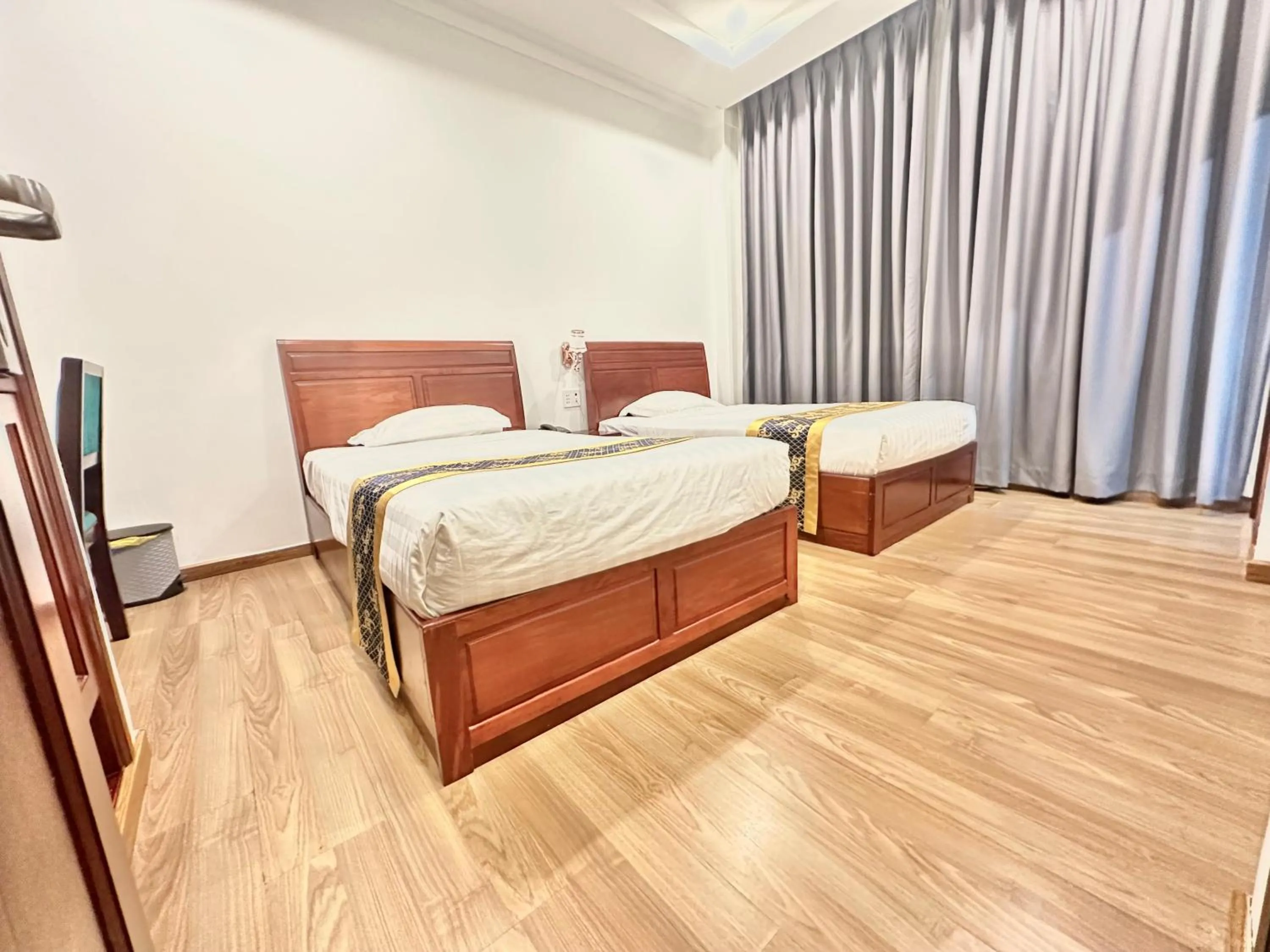 Bedroom, Bed in Long Bao Chau Hotel