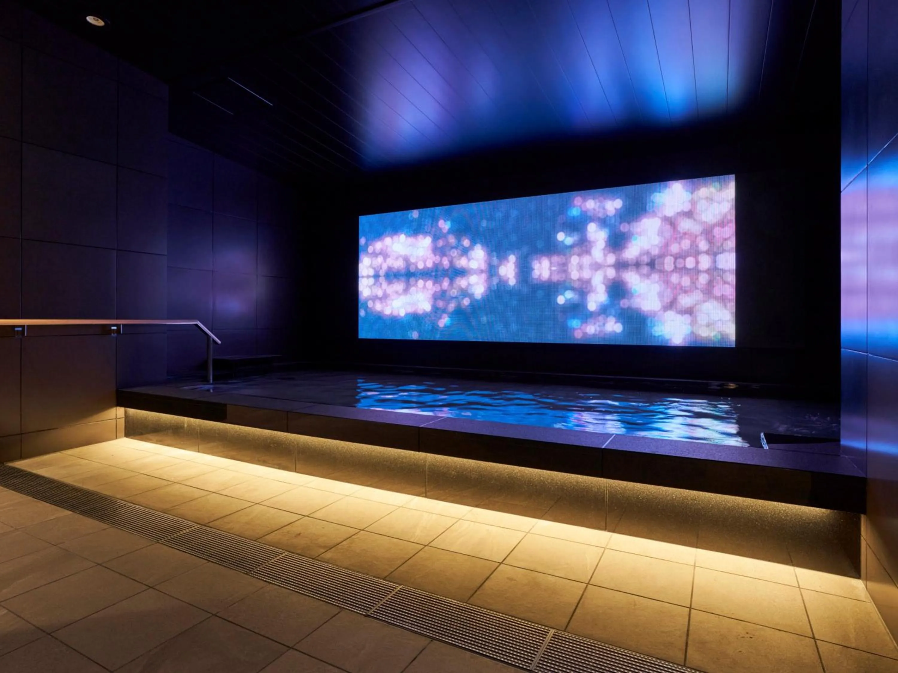 Public Bath in CROSS Life Hakata Tenjin