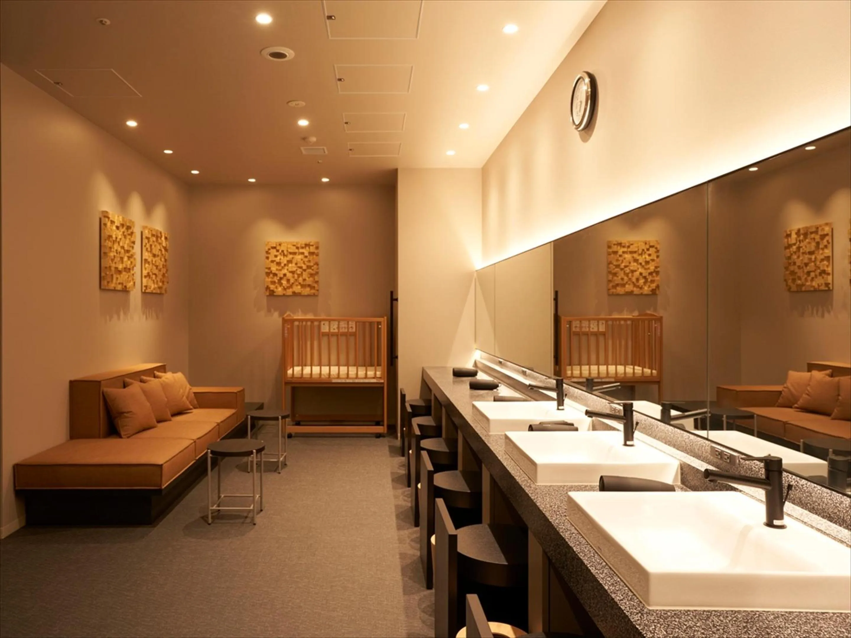 Area and facilities in CROSS Life Hakata Tenjin