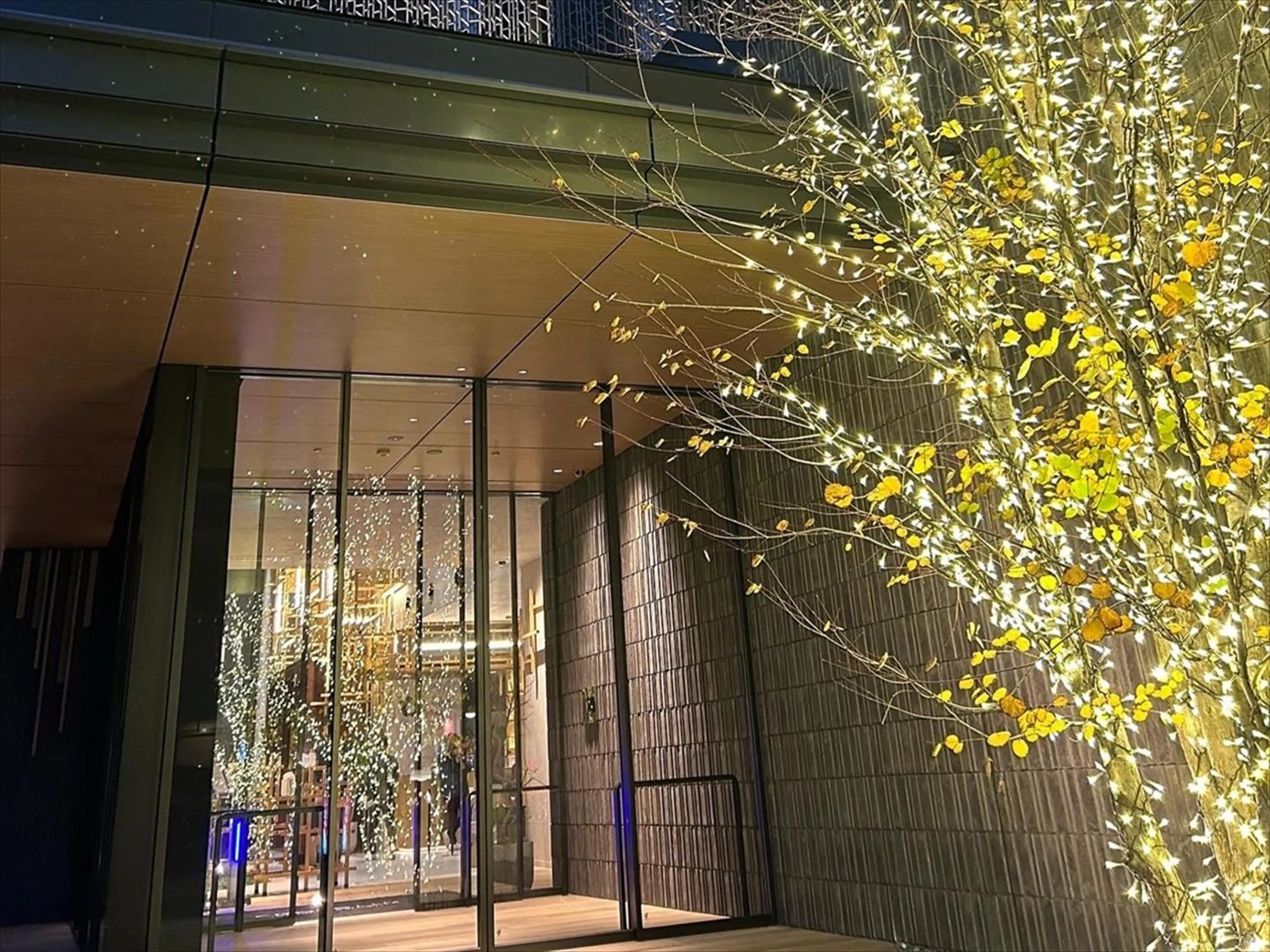 Property building in CROSS Life Hakata Tenjin