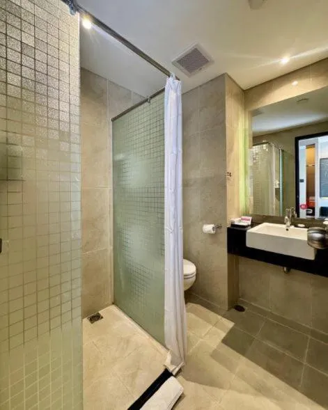 Bathroom in Swiss-Belinn Malang