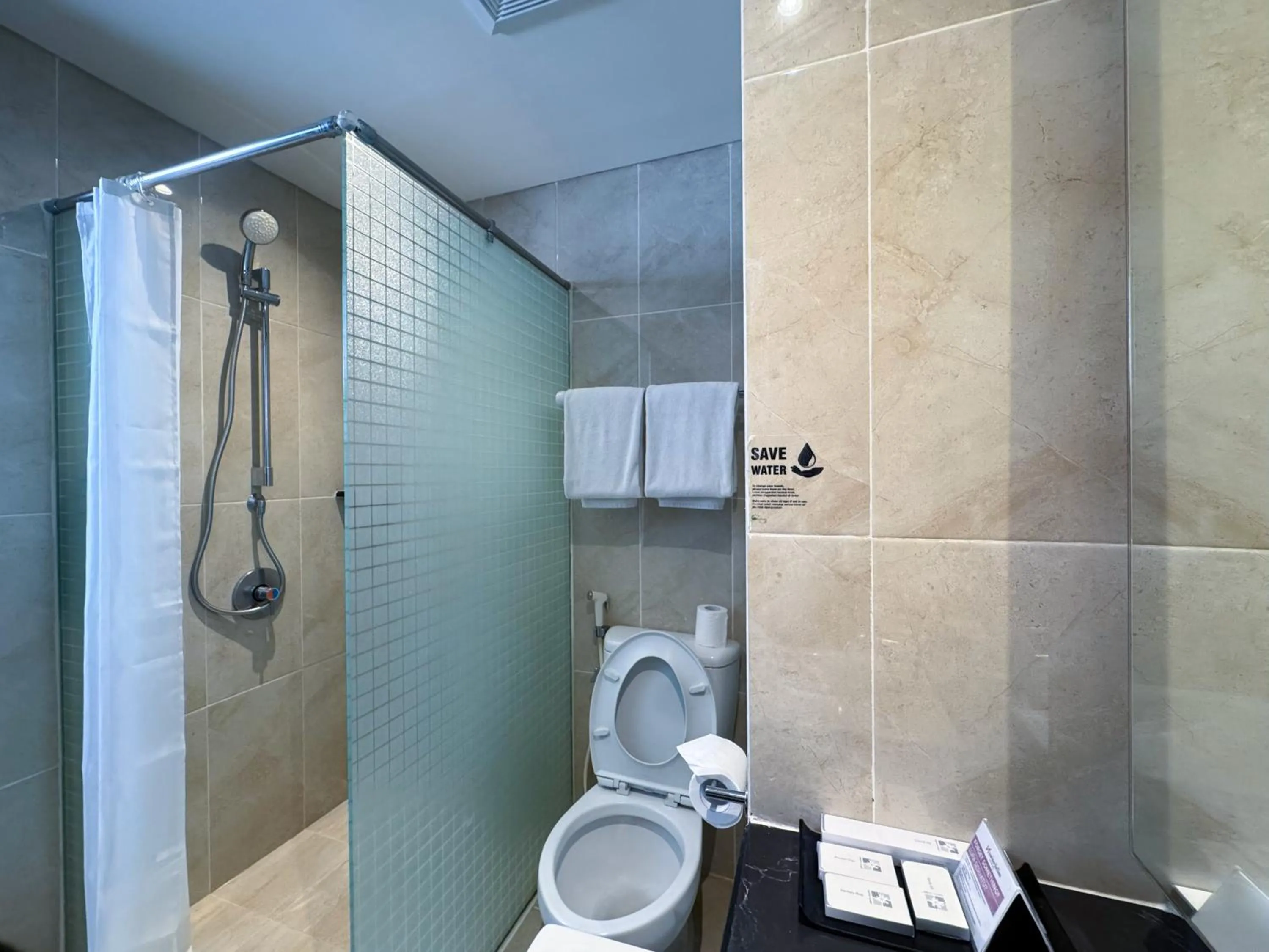 Bathroom in Swiss-Belinn Malang