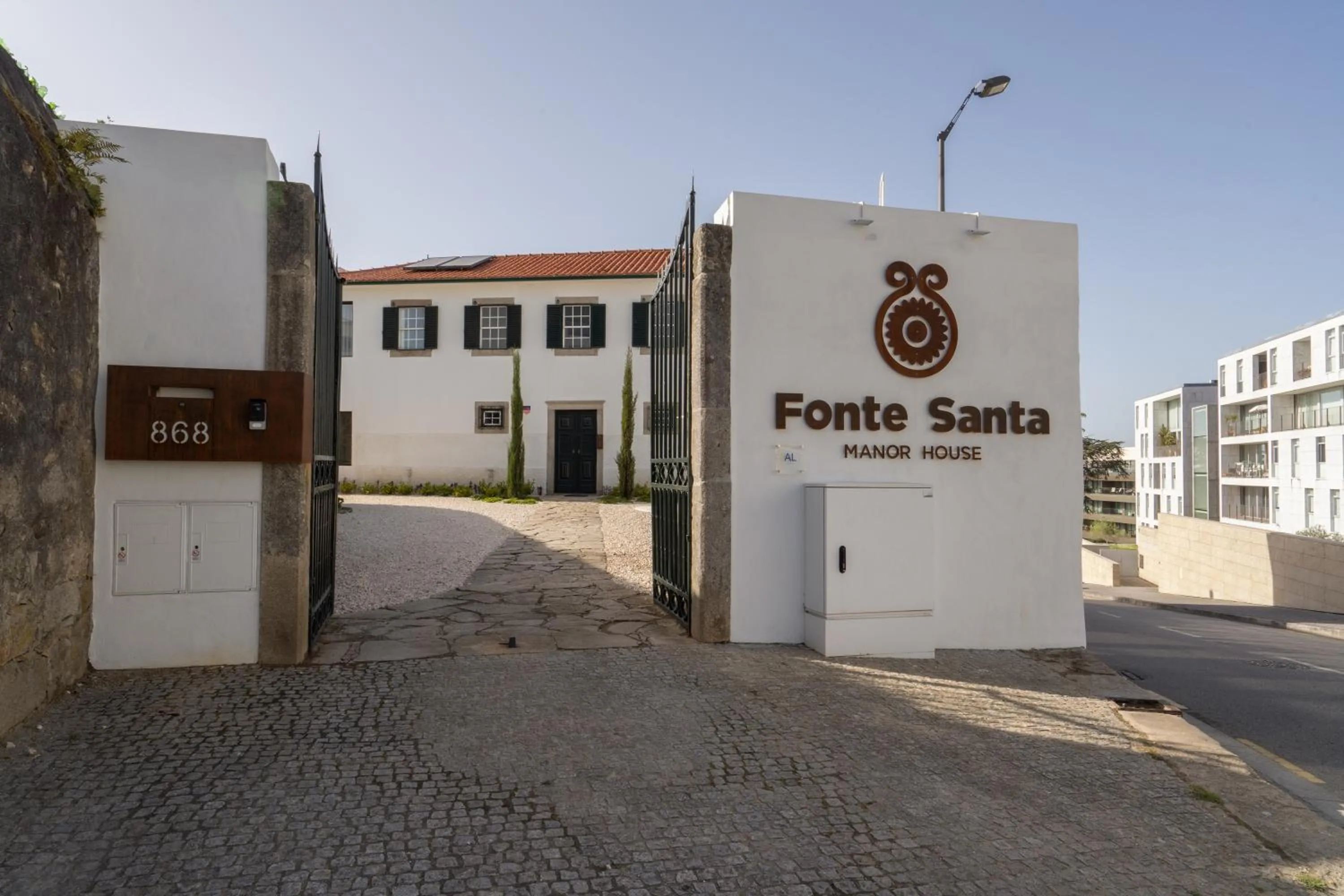 Property building in FONTE SANTA Manor House