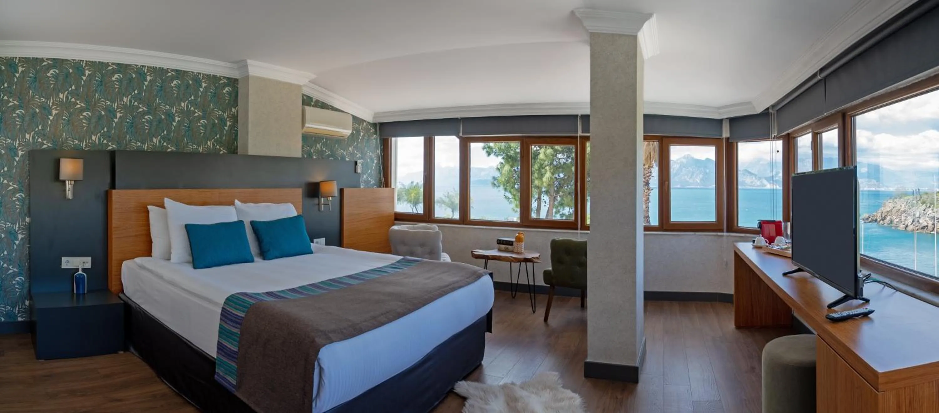 Mountain view, Bed in Qinn Hotel