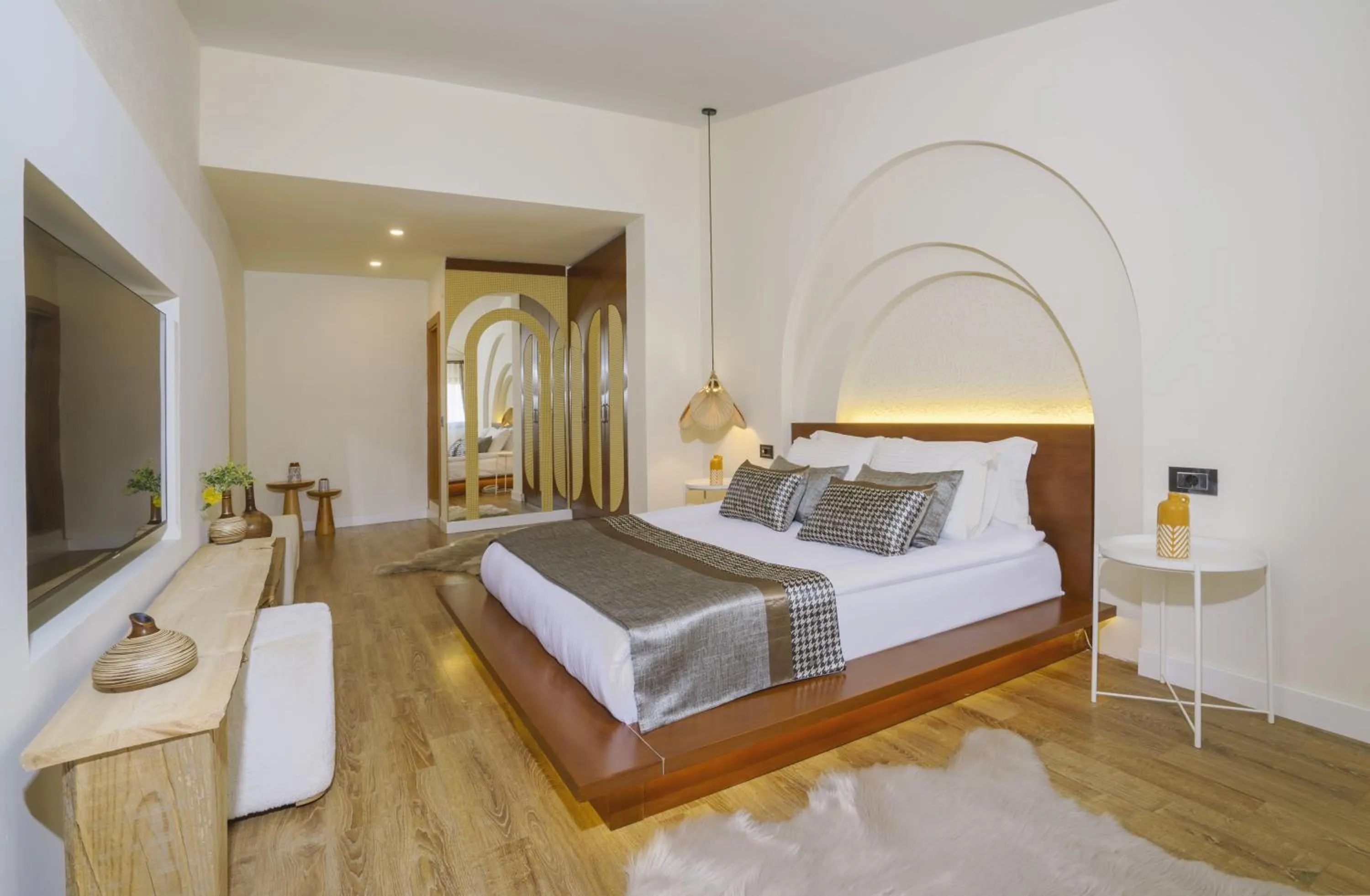 Bedroom, Bed in Qinn Hotel