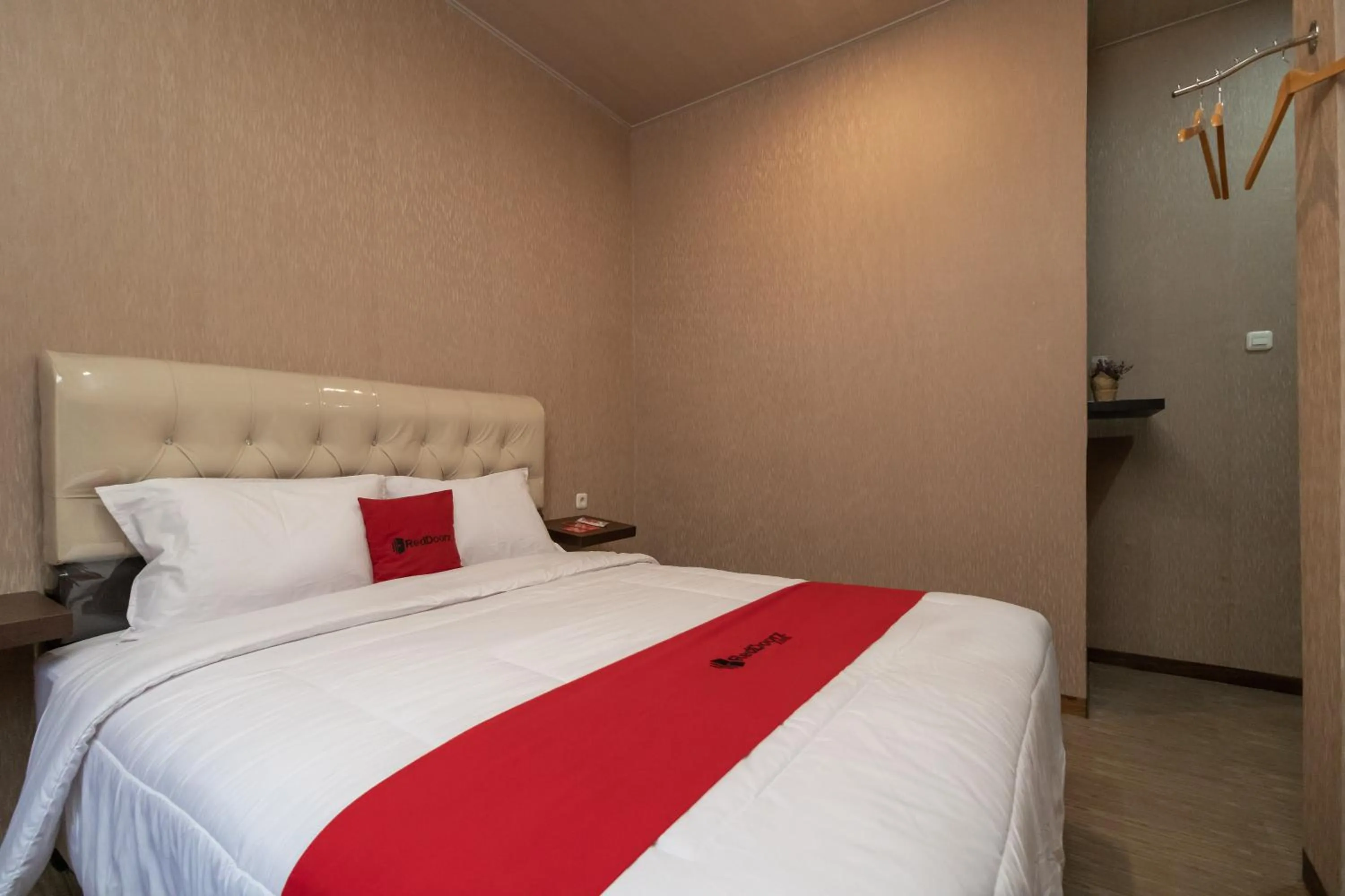 Bed in RedDoorz @ Jalan Srikandi Pekanbaru