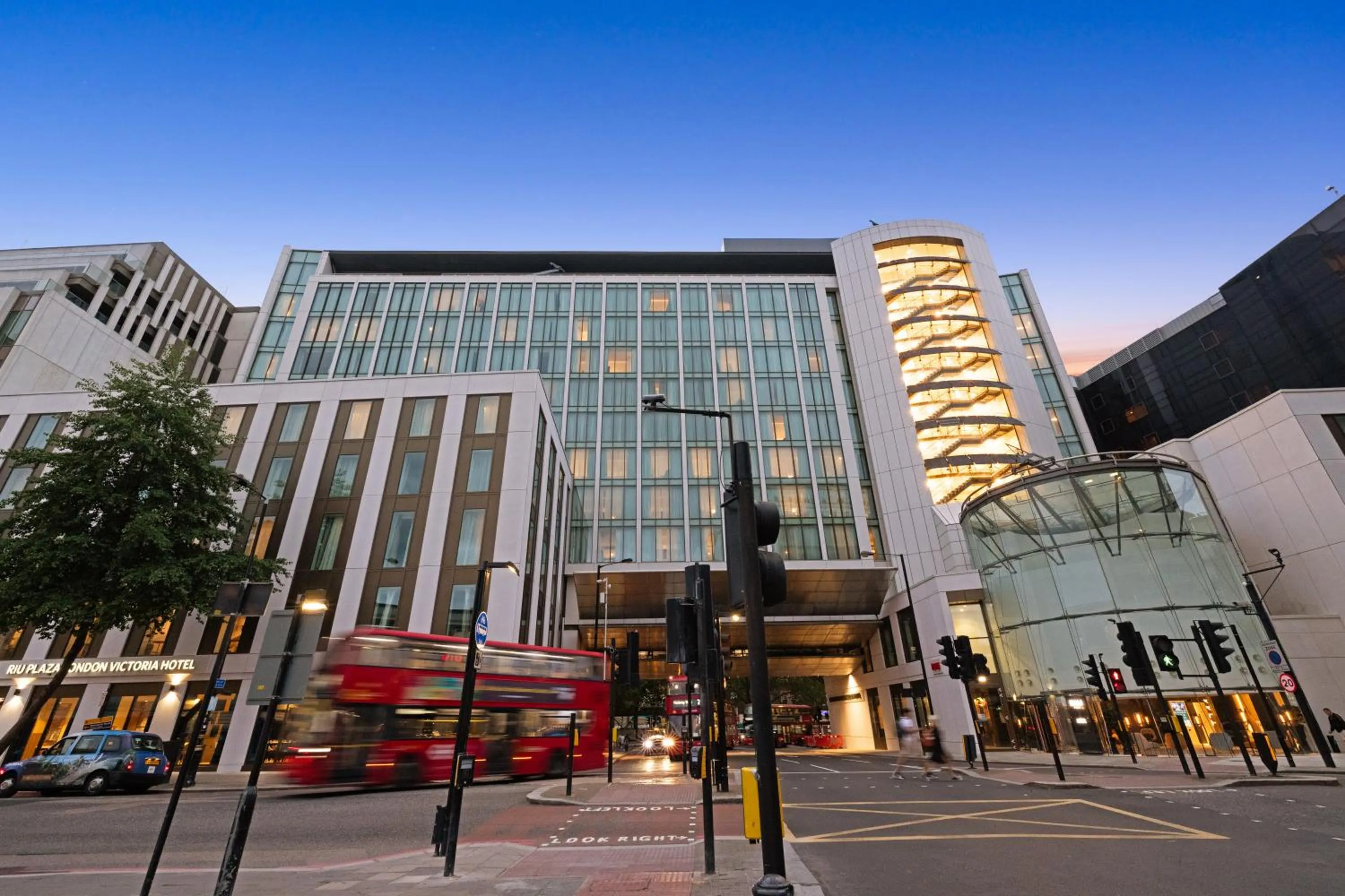 Property building in Riu Plaza London Victoria
