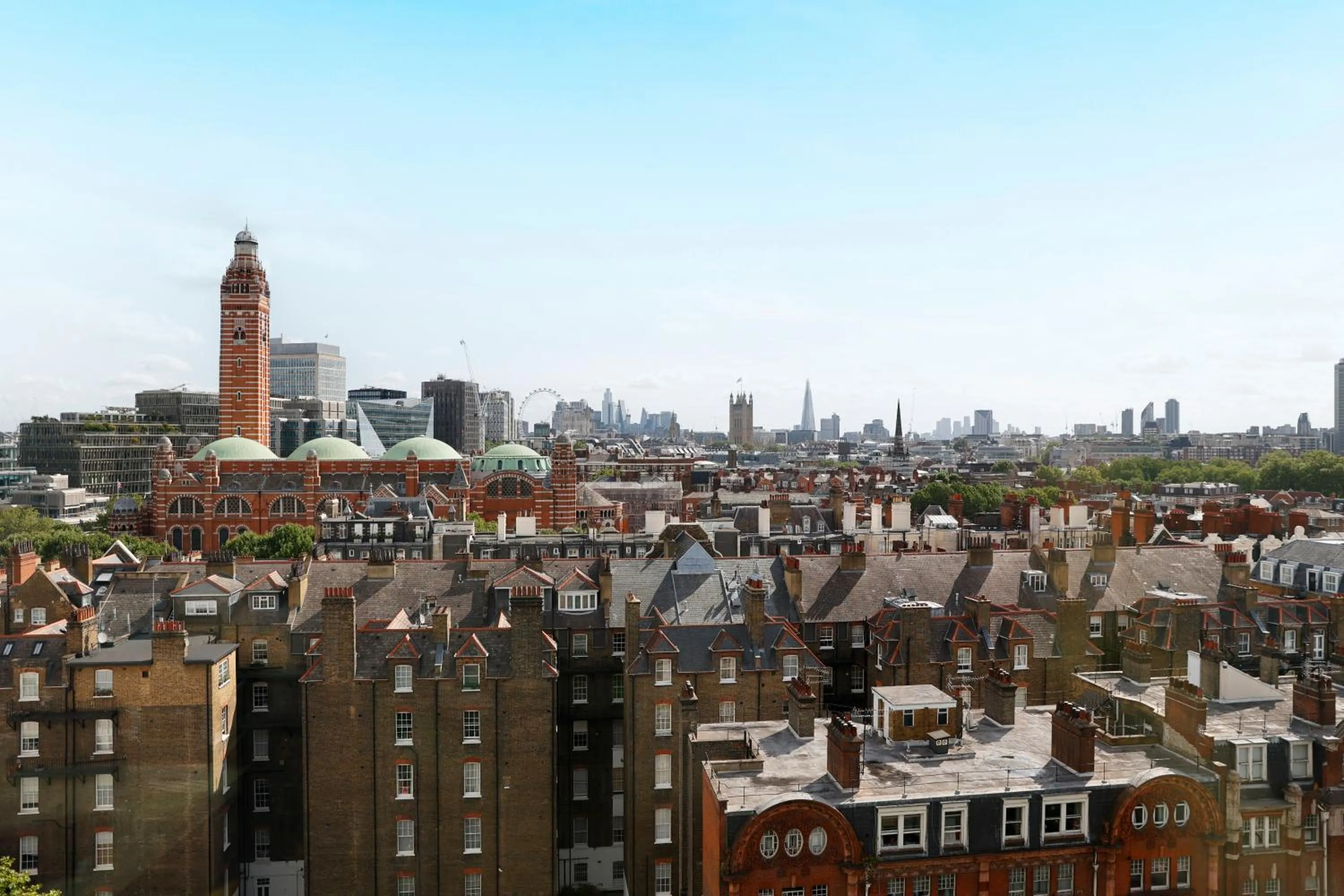 Street view in Riu Plaza London Victoria