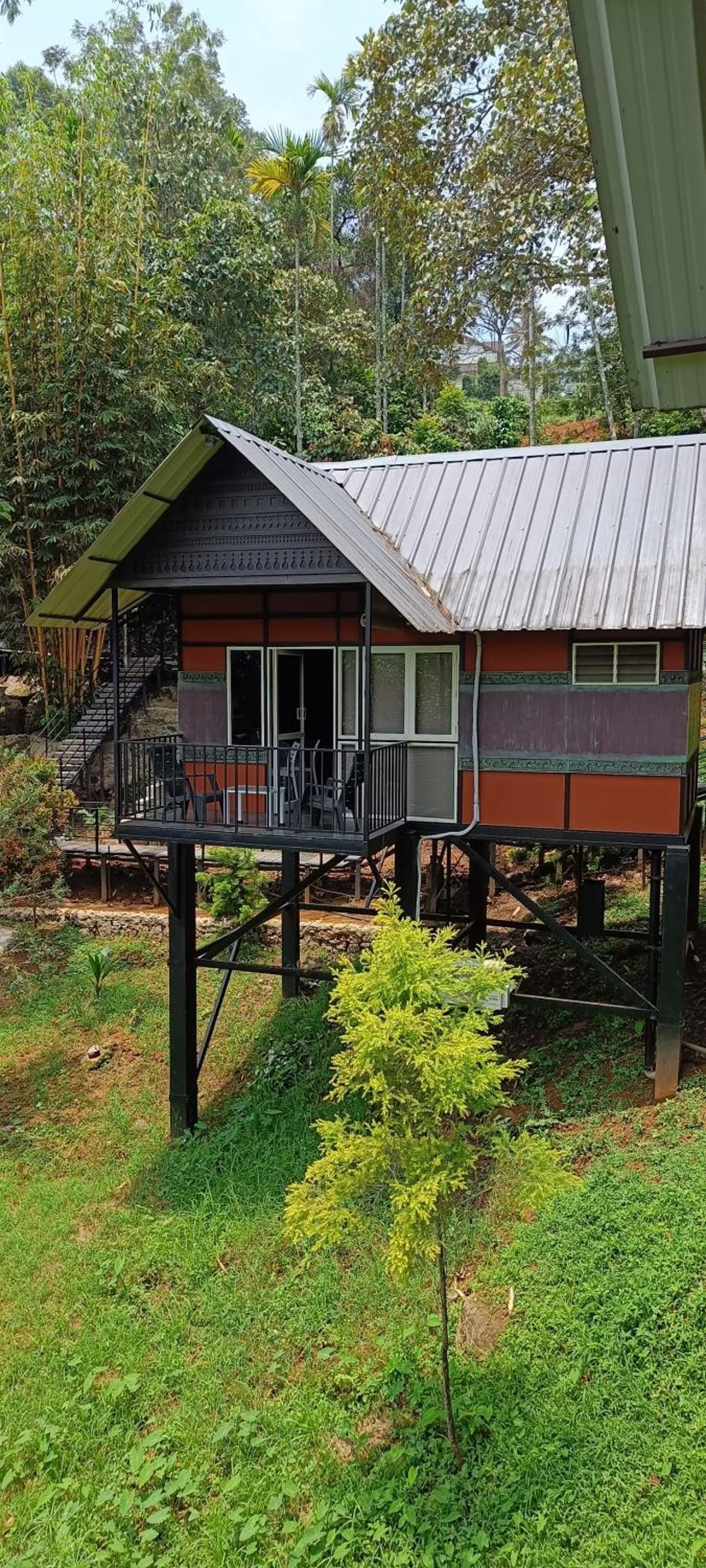 Garden in Santhi Hill View Resort