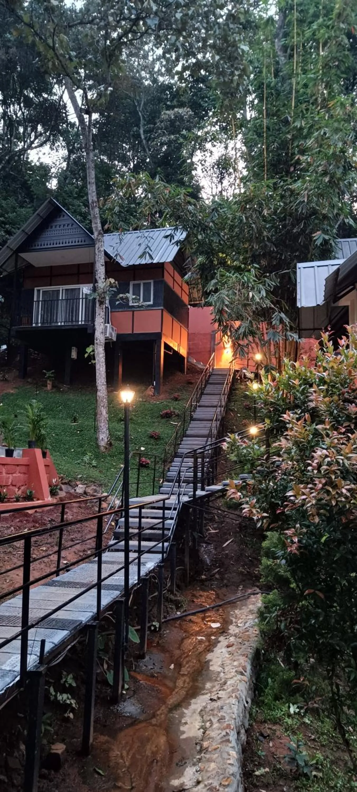 Inner courtyard view in Santhi Hill View Resort