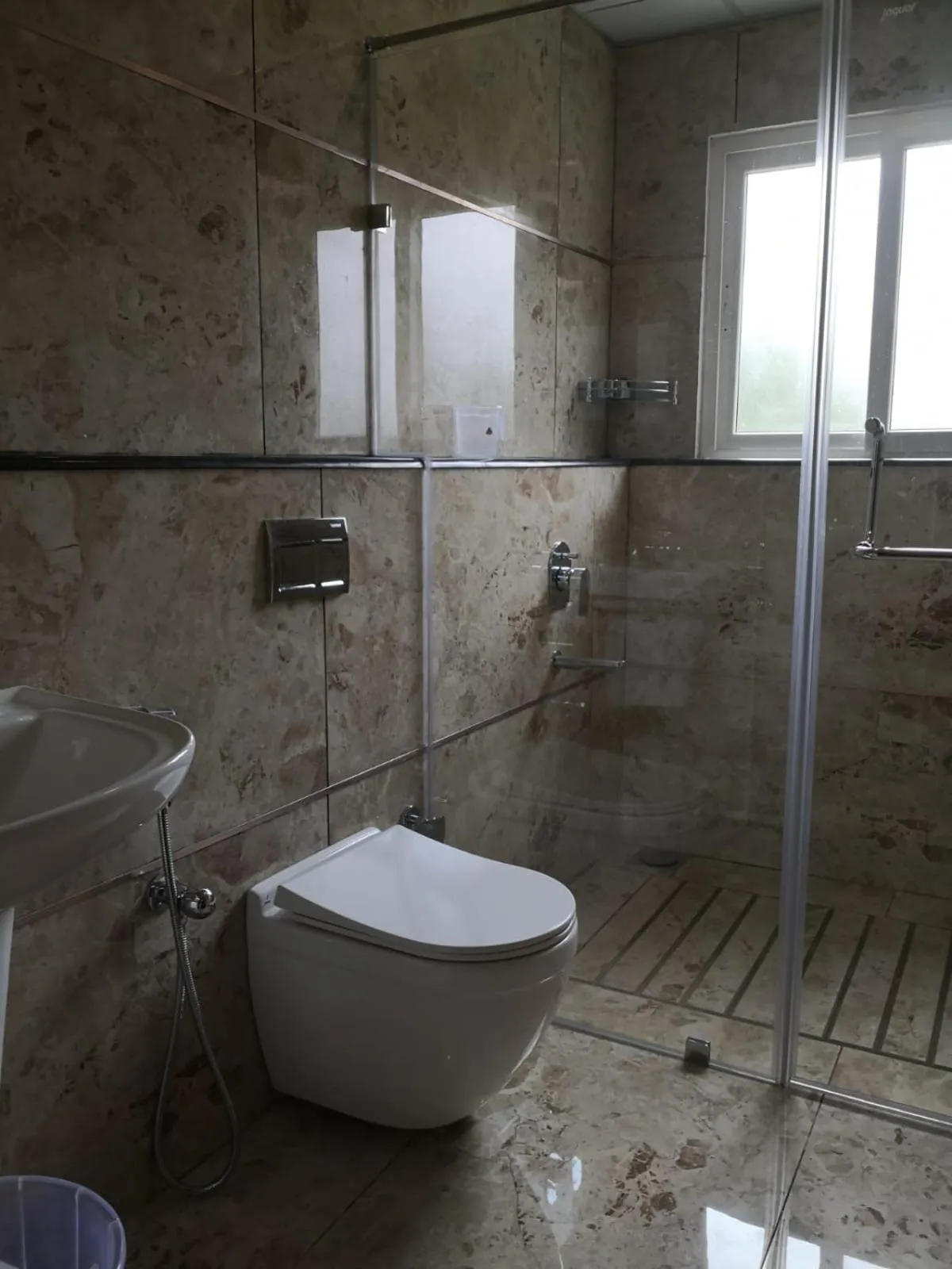 Bathroom in Santhi Hill View Resort