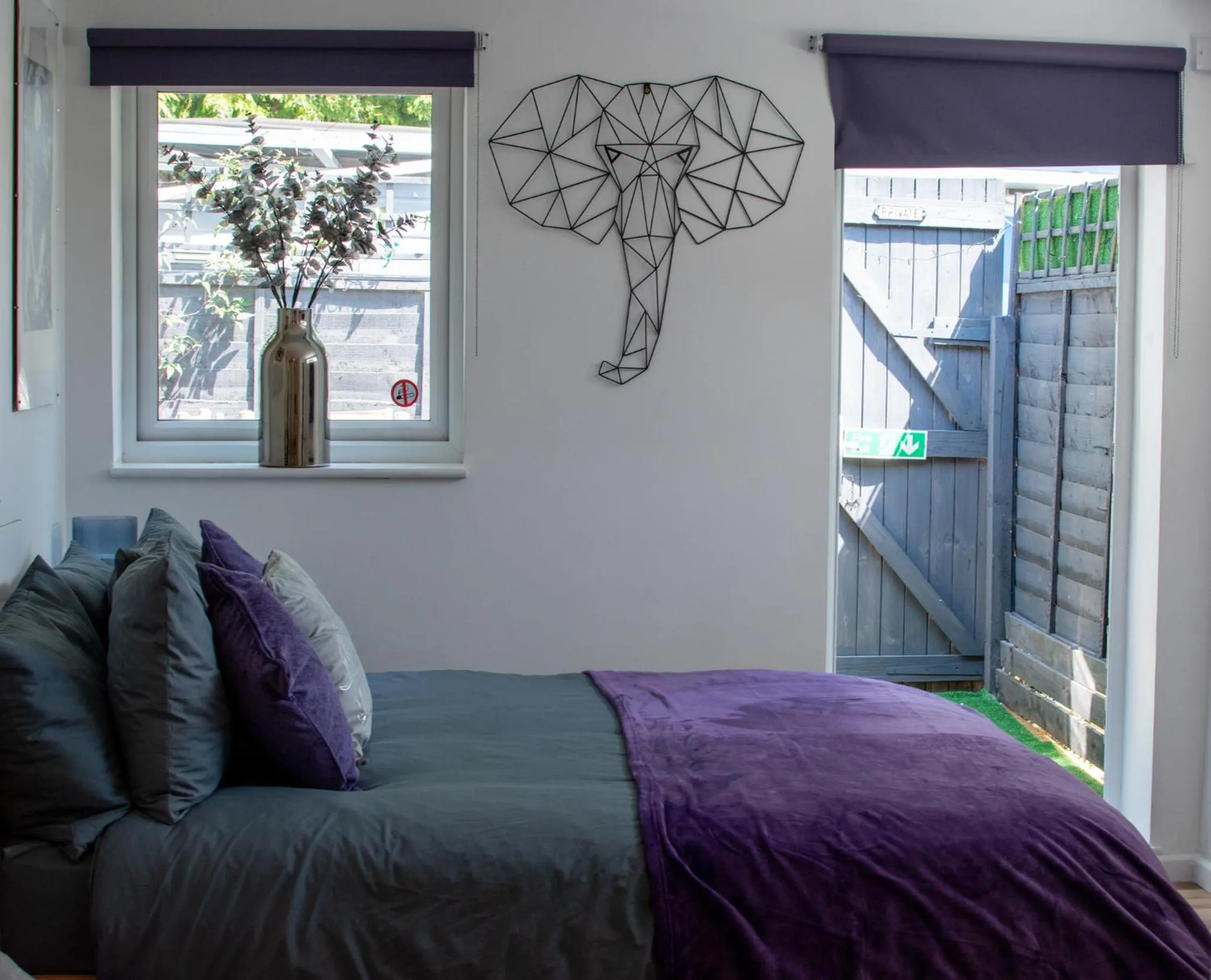 Garden, Bed in 121 Studio