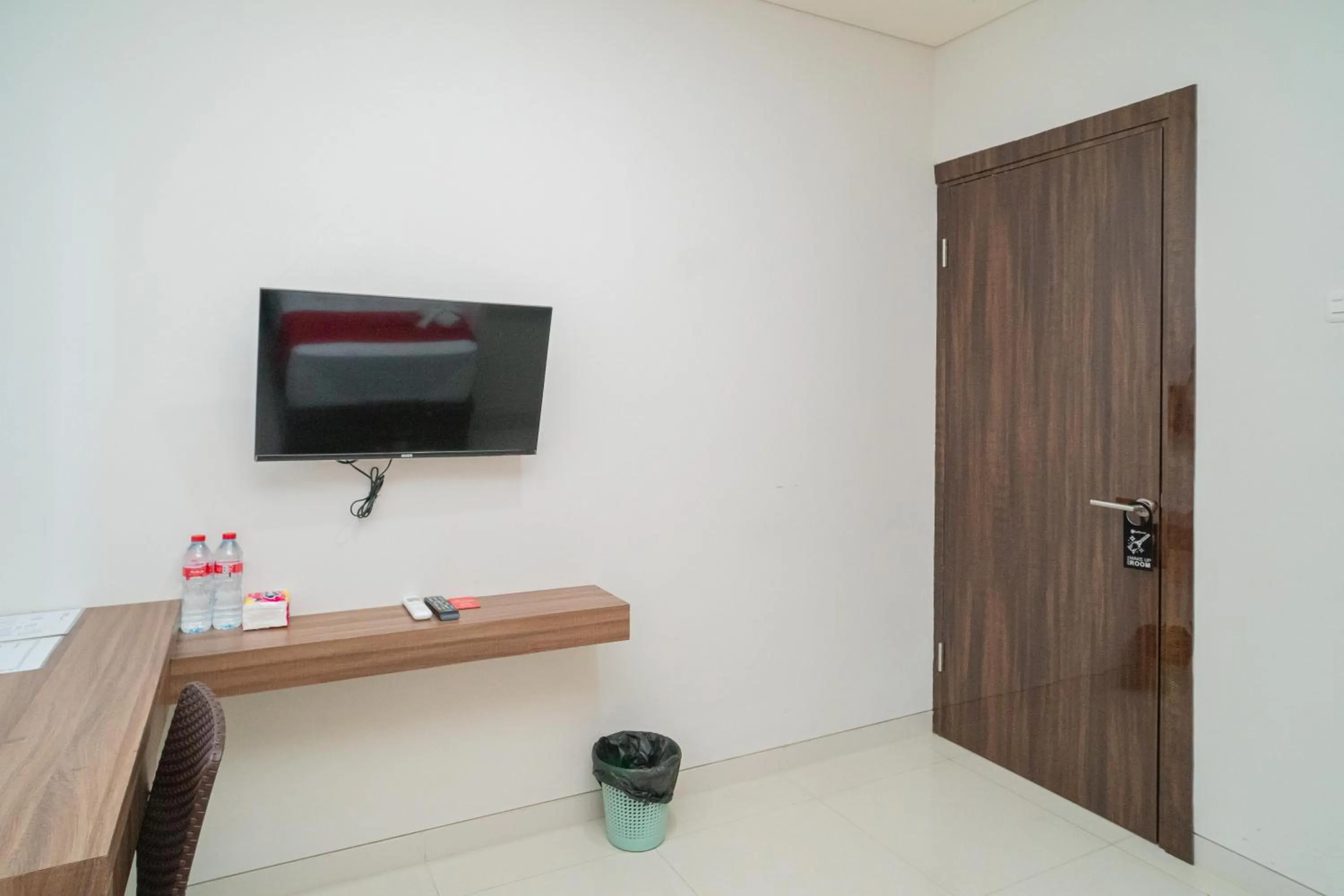 Bedroom in RedDoorz Plus @ Jalan Pemuda Timur Bojonegoro