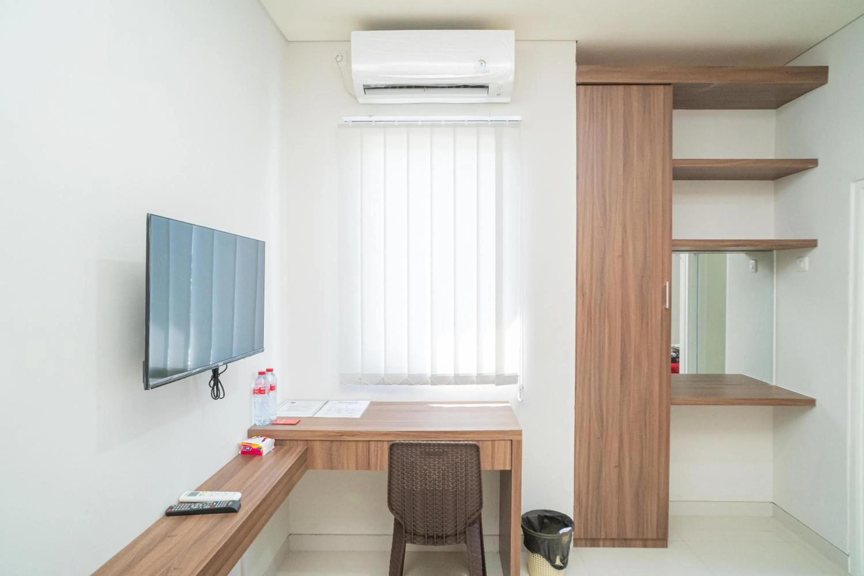 Bedroom in RedDoorz Plus @ Jalan Pemuda Timur Bojonegoro