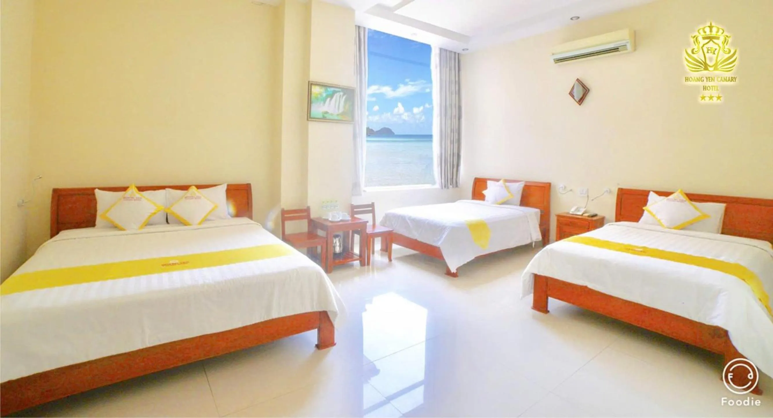 Bed in Hoang Yen Canary Hotel