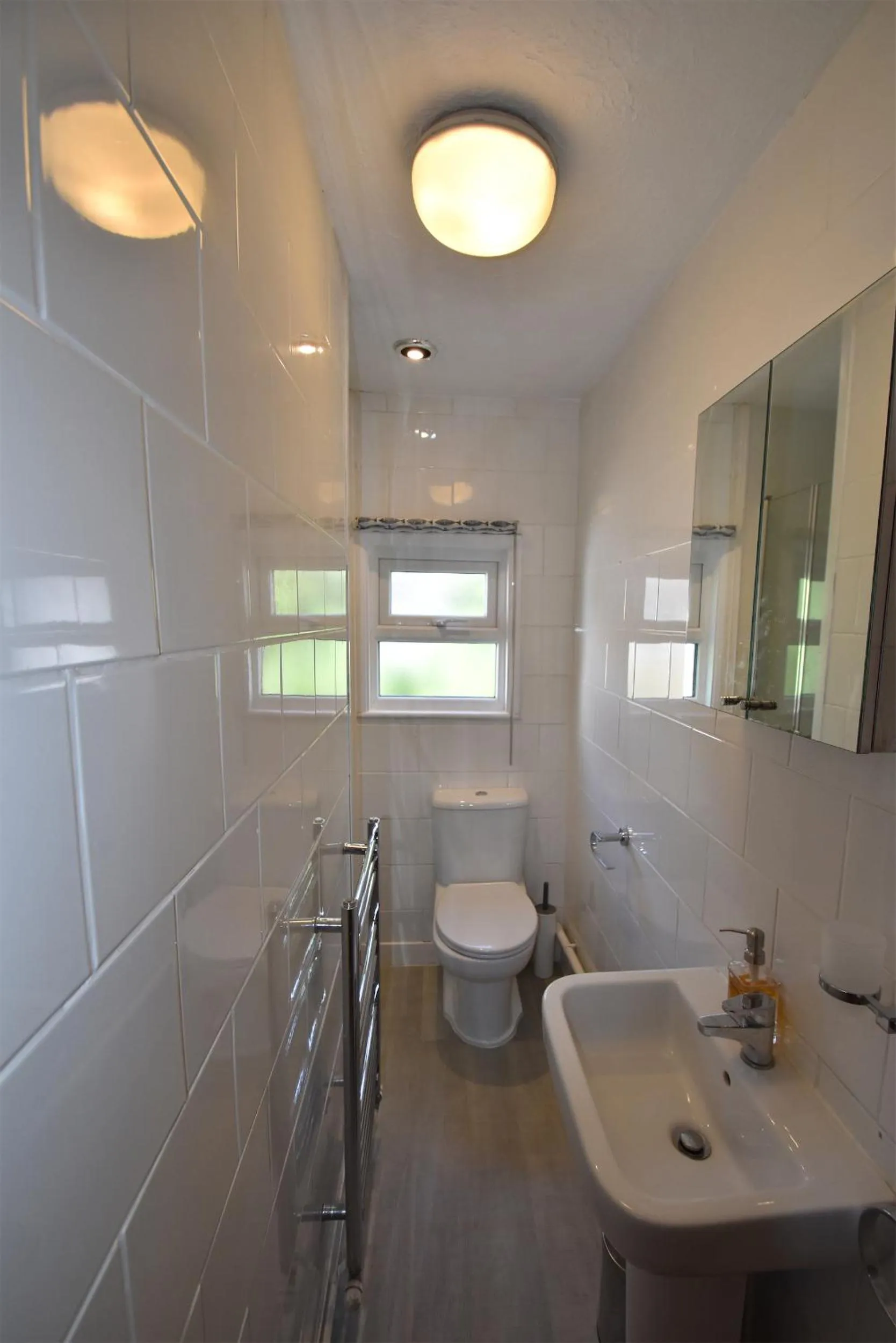 Bathroom in Honey Cottage