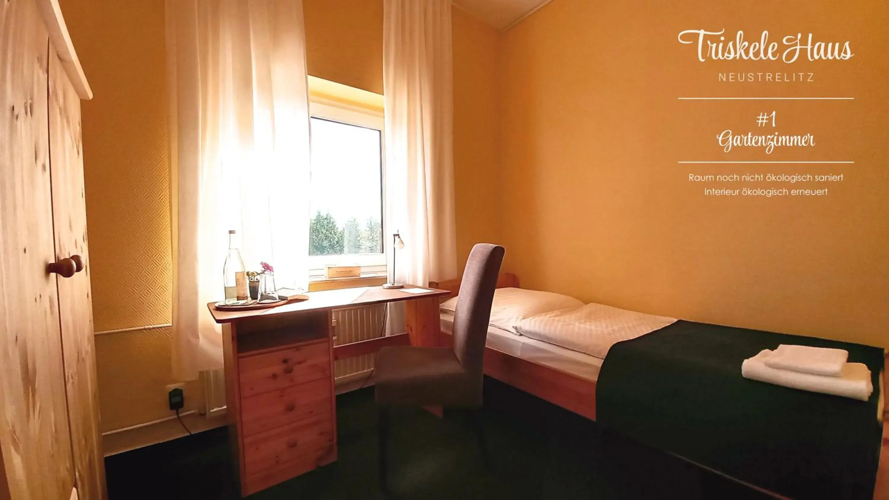 Single Room with Private Bathroom in Triskele Haus - Ökologisches Gästehaus der Heilstätte Strelitz Single Room with Private Bathroom in Triskele Haus - Ökologisches Gästehaus der Heilstätte Strelitz