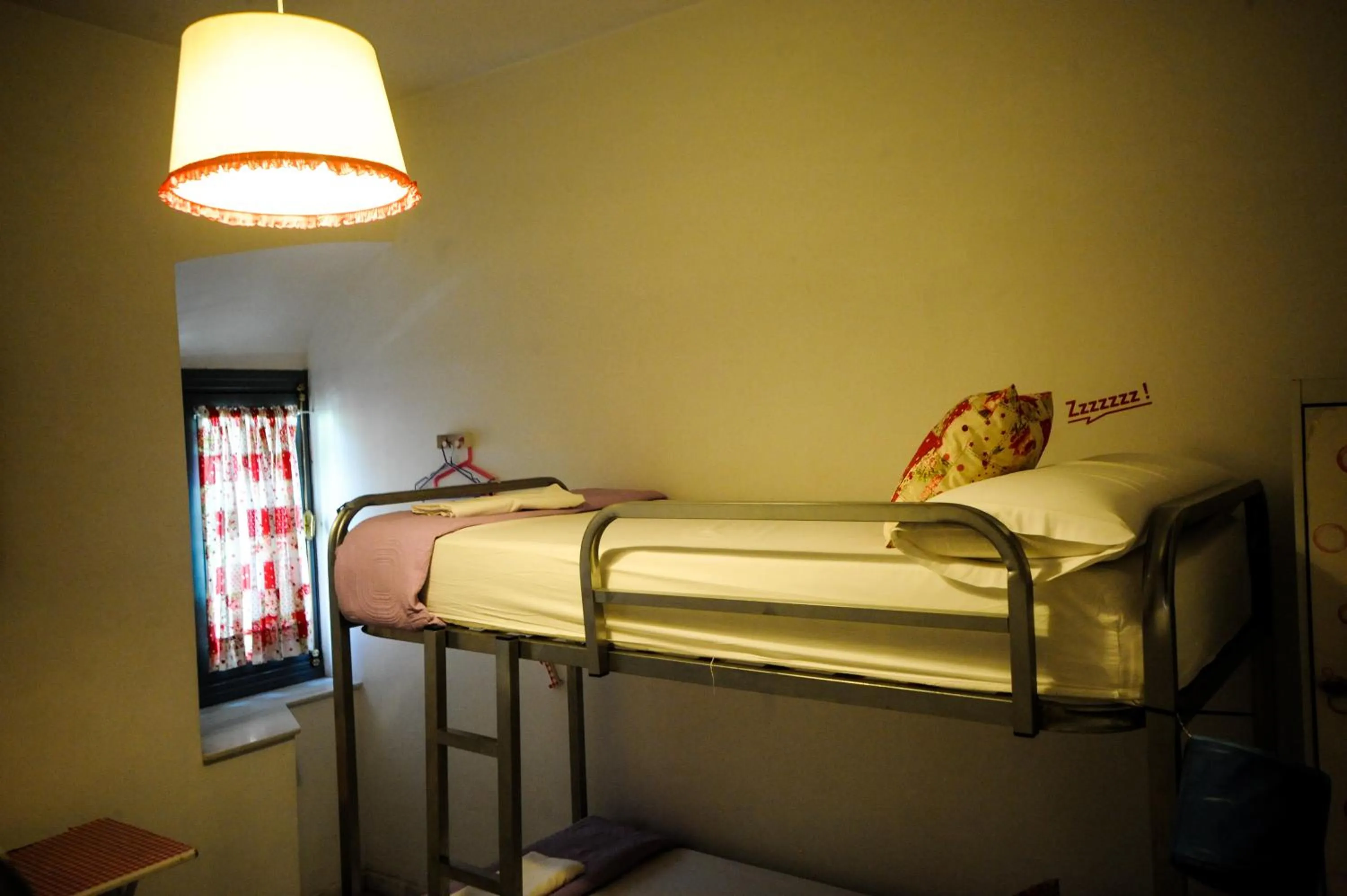 Photo of the whole room, Bed in La Flamenka Hostel