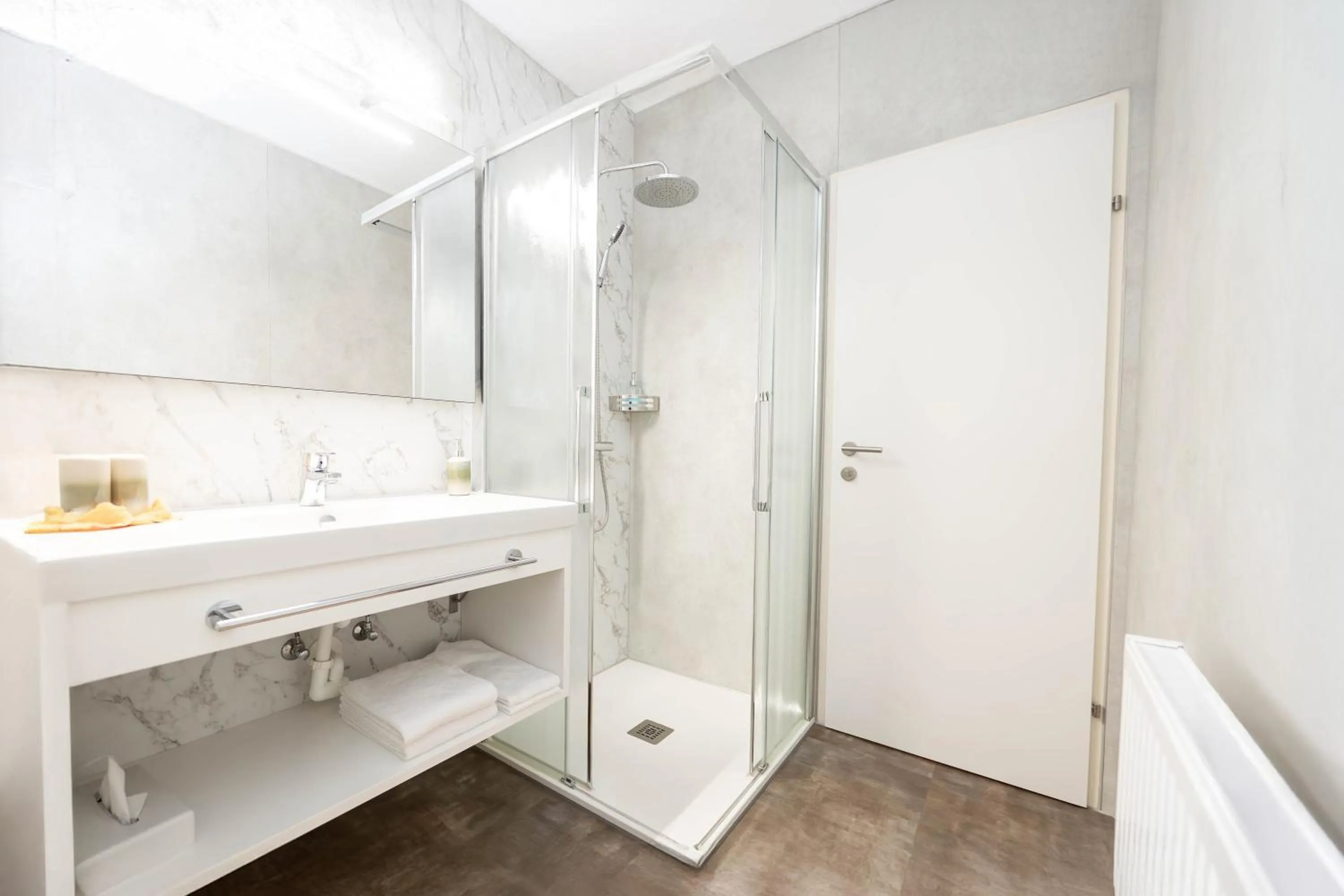 Shower in Panoramahof Ziegler