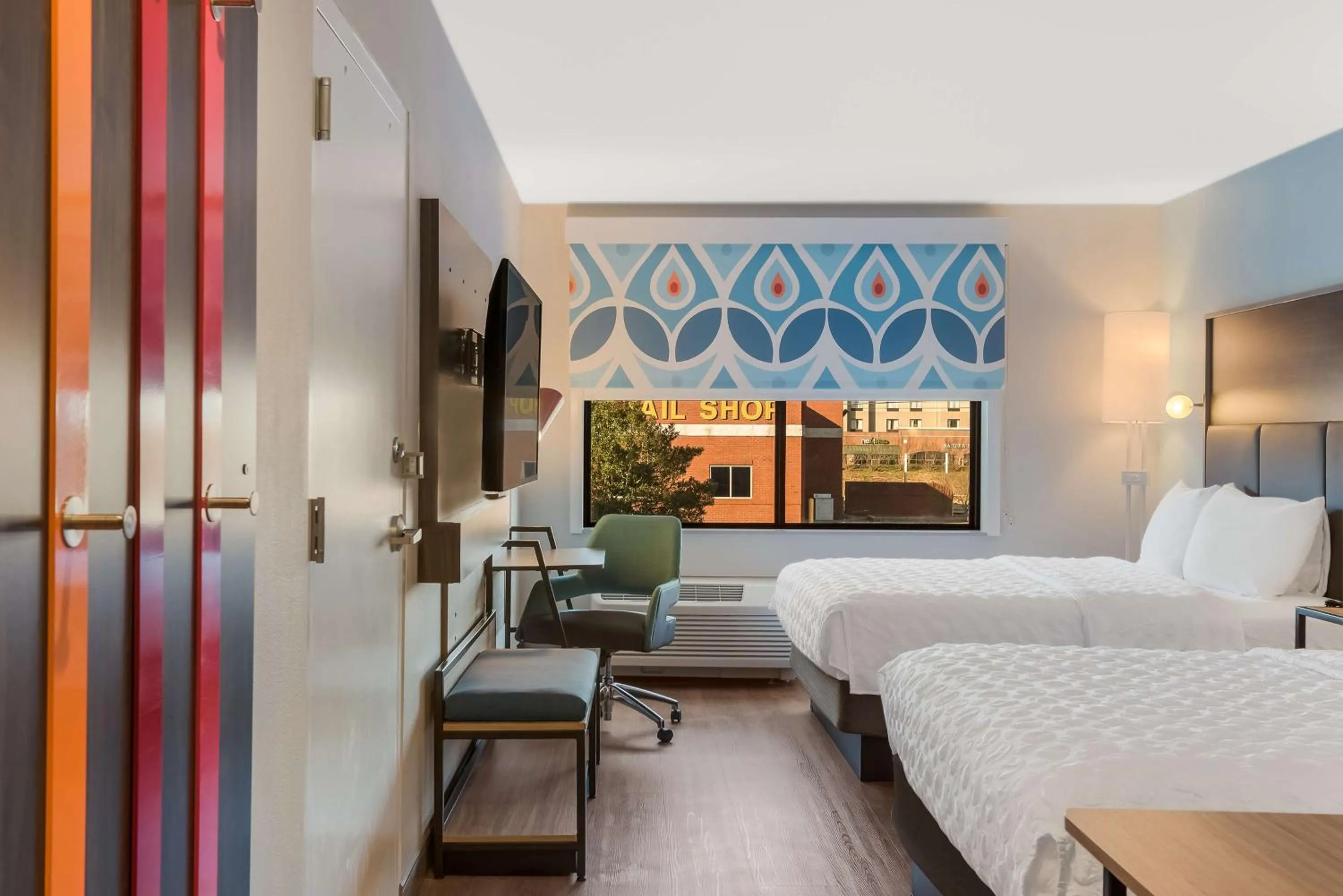 Bedroom, Bed in Tru By Hilton Greensboro, Nc