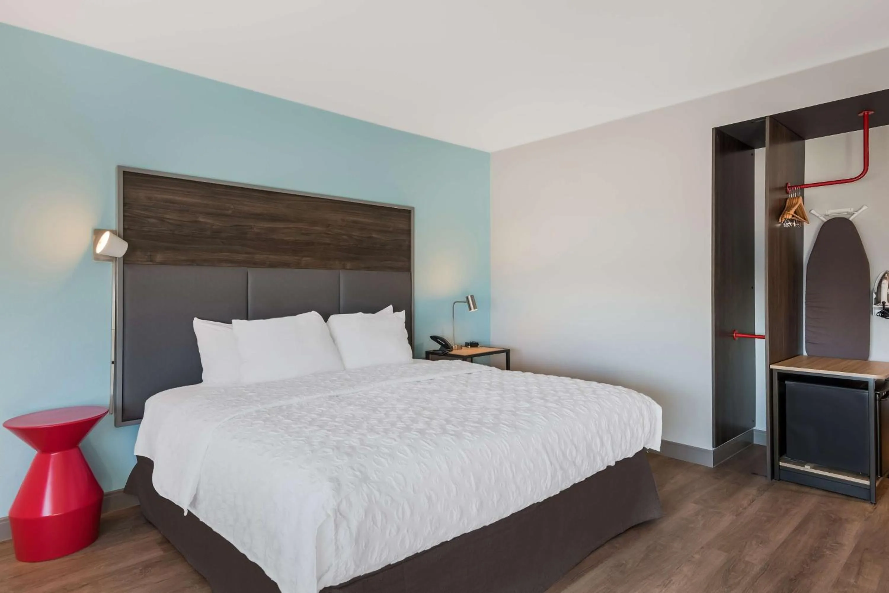 Bed in Tru By Hilton Greensboro, Nc