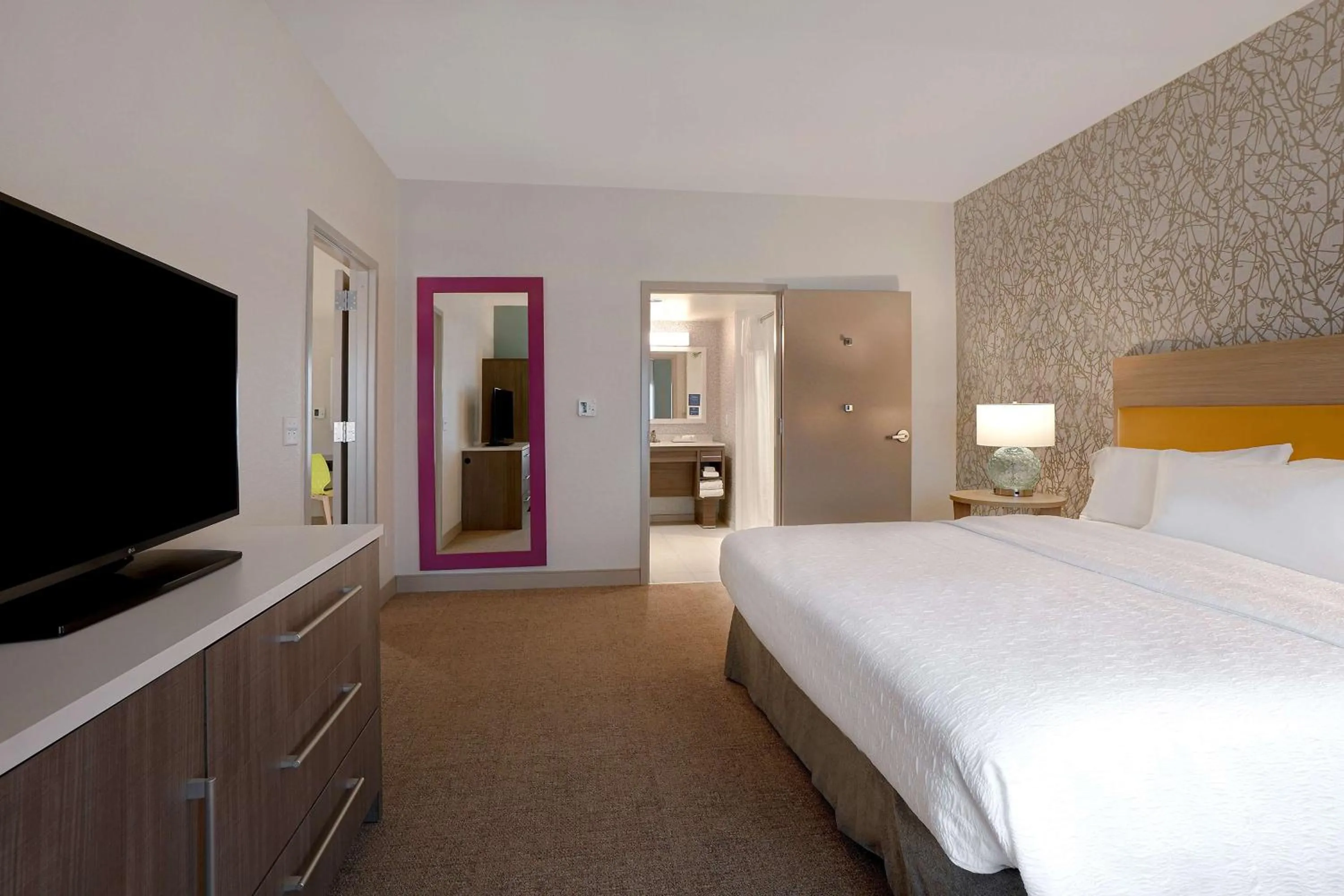 Bed in Home2 Suites By Hilton Lakewood Ranch