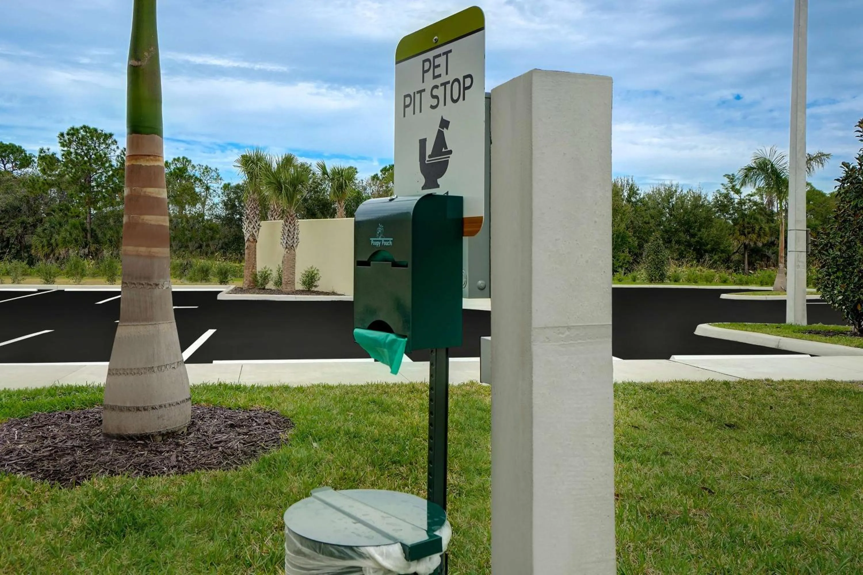 Property building in Home2 Suites By Hilton Lakewood Ranch