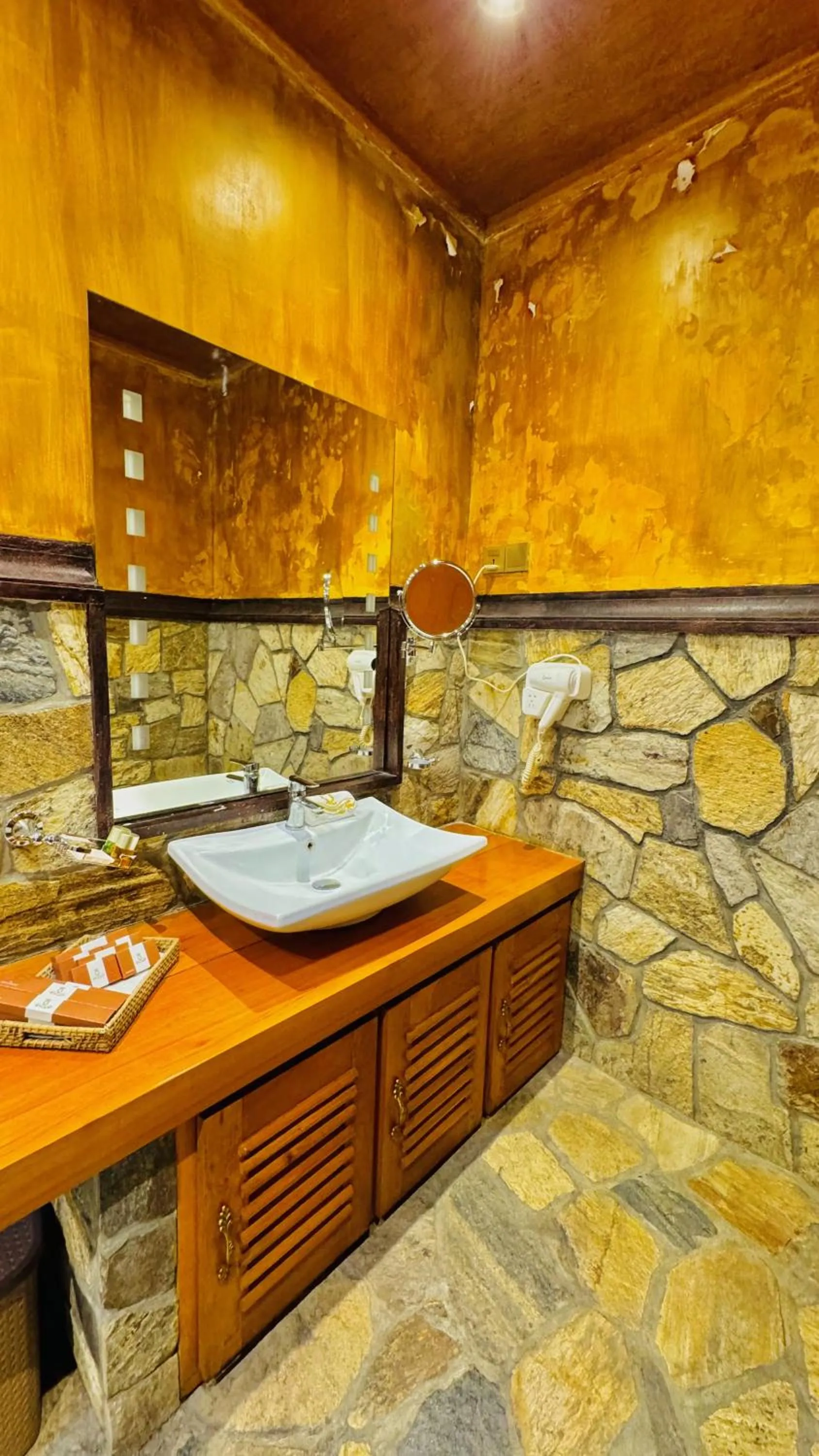 Bathroom in Queenswood Cottage