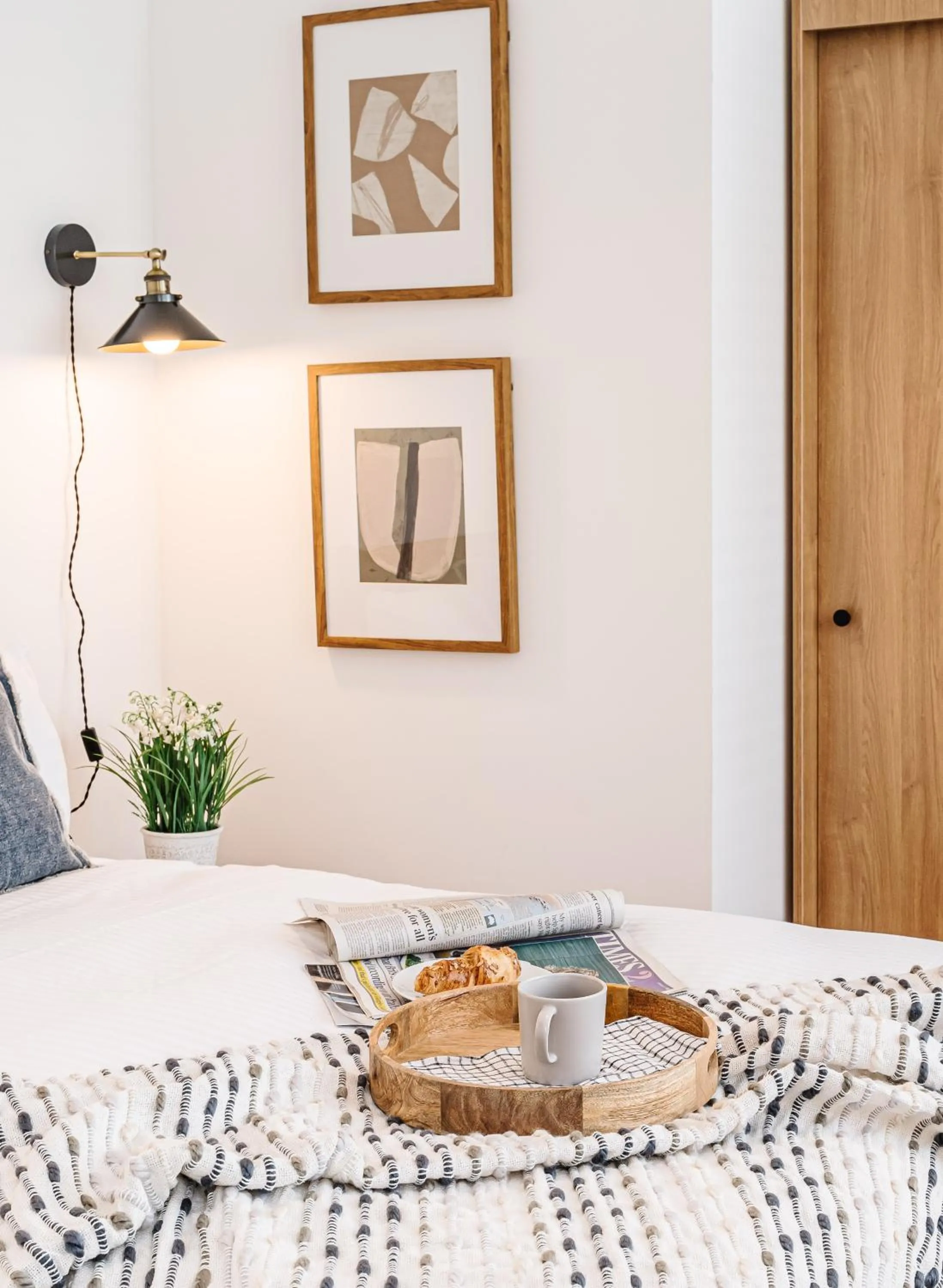 Bedroom, Bed in Royal House Stylish Apartments - Chester