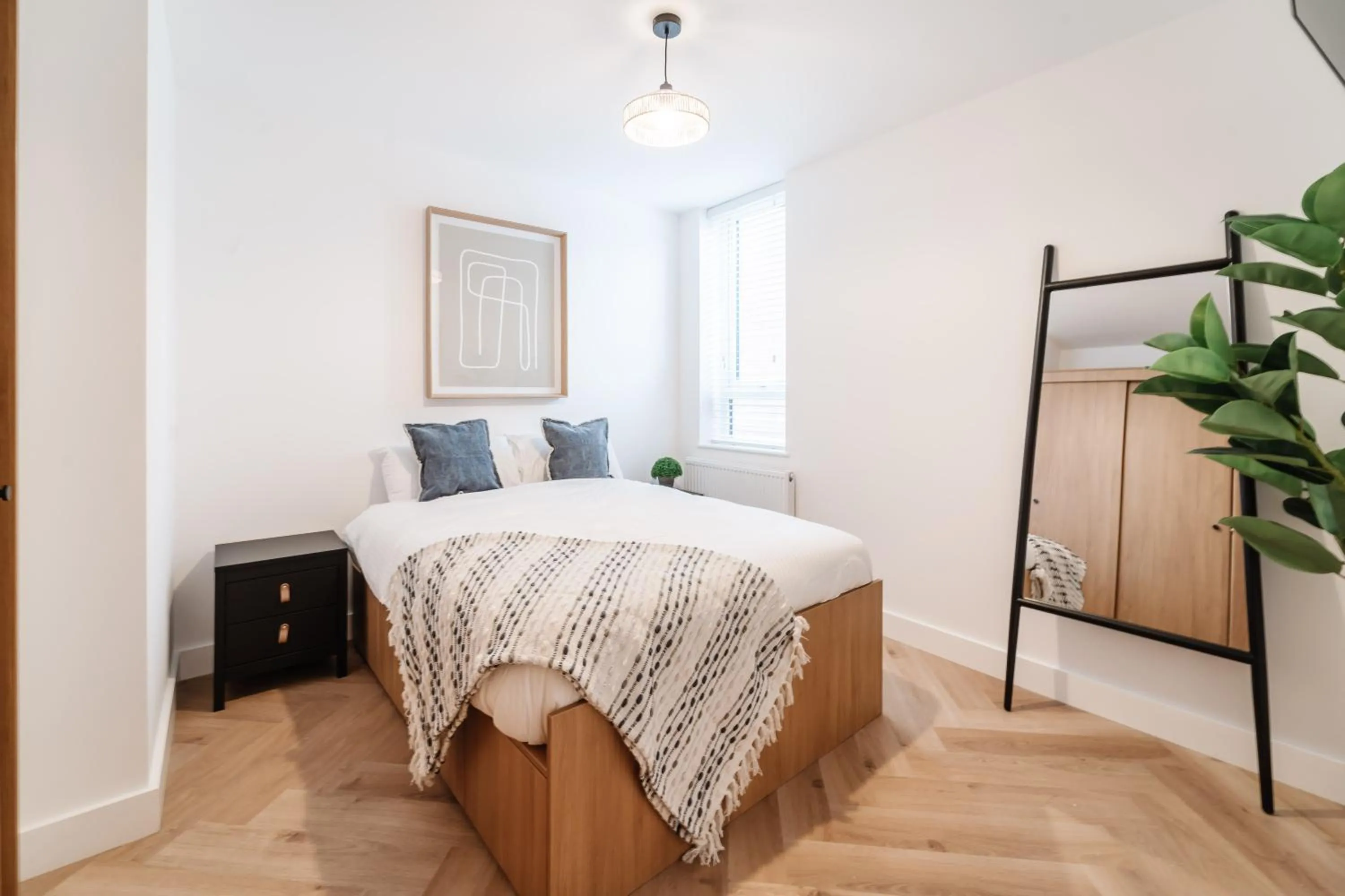 Bedroom, Bed in Royal House Stylish Apartments - Chester