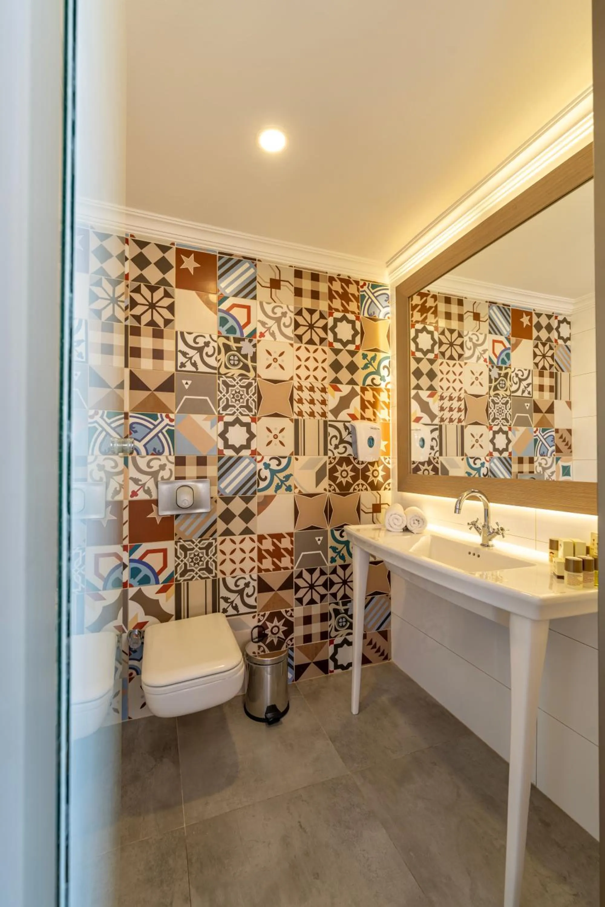 Toilet in Alp Pasa Hotel - Special Class