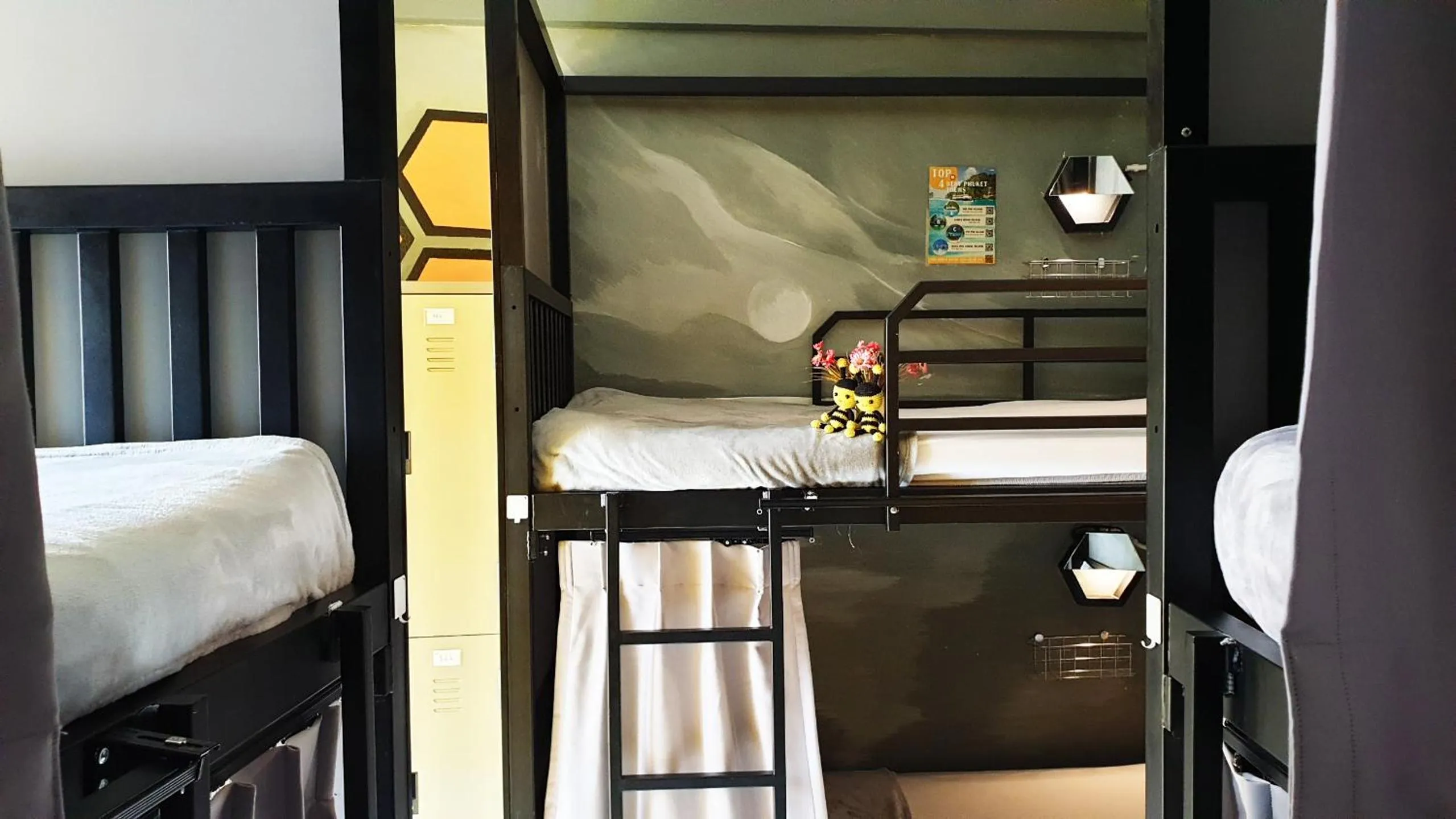 Mixed Dormitory Room in Beehive Phuket Old Town Hostel