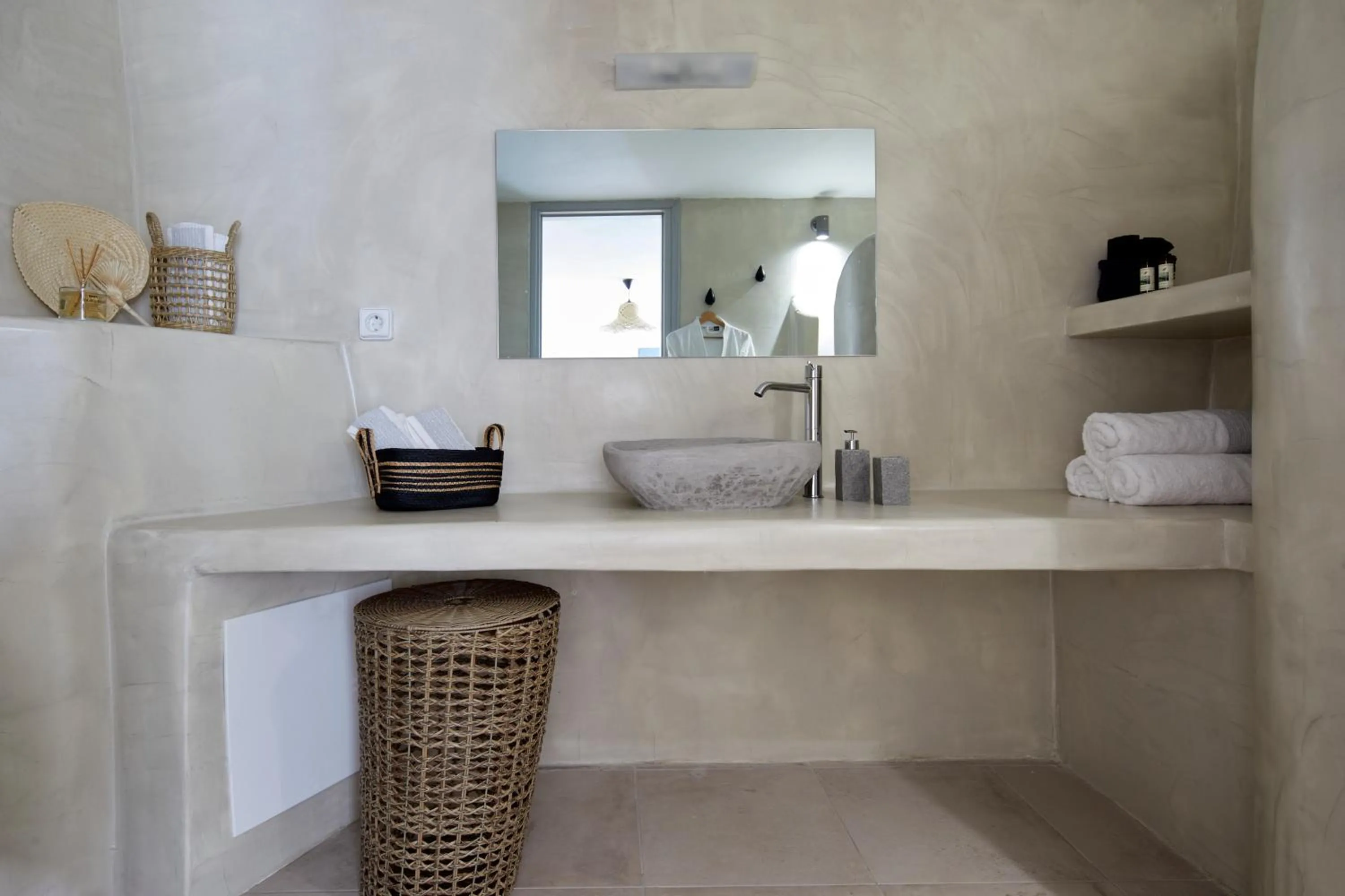 Bathroom in El Verano Suites