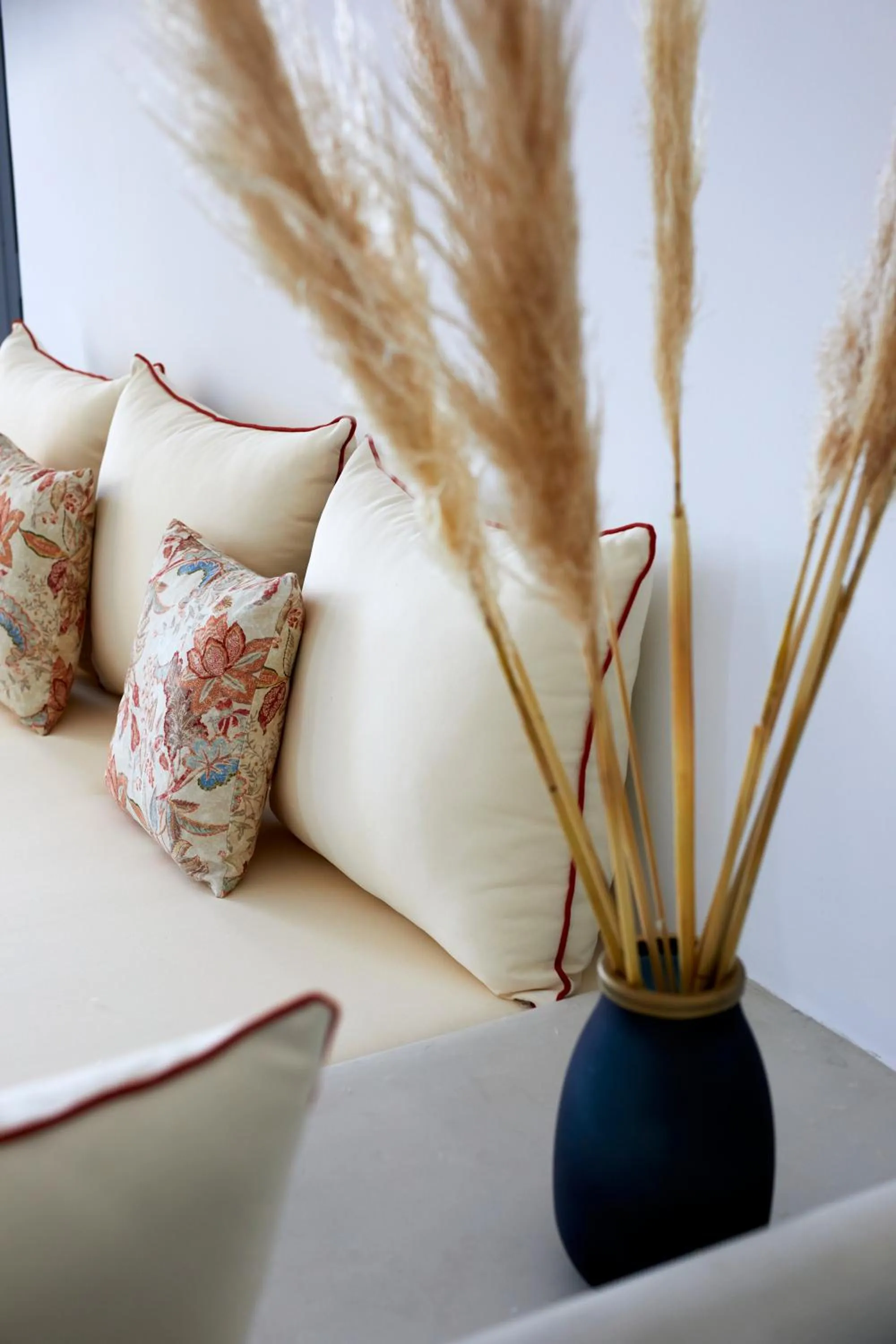 Living room in El Verano Suites