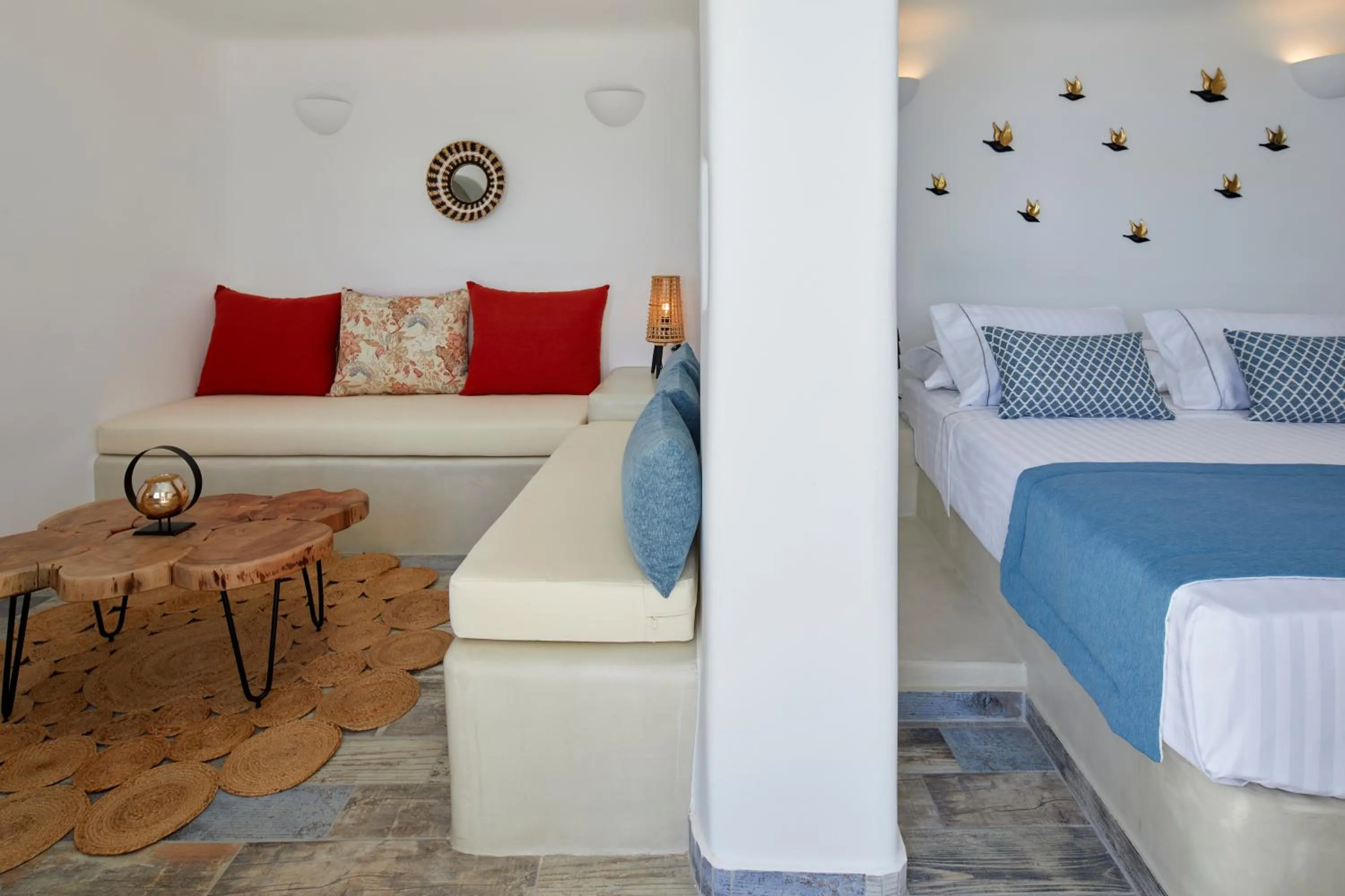 Bedroom, Bed in El Verano Suites
