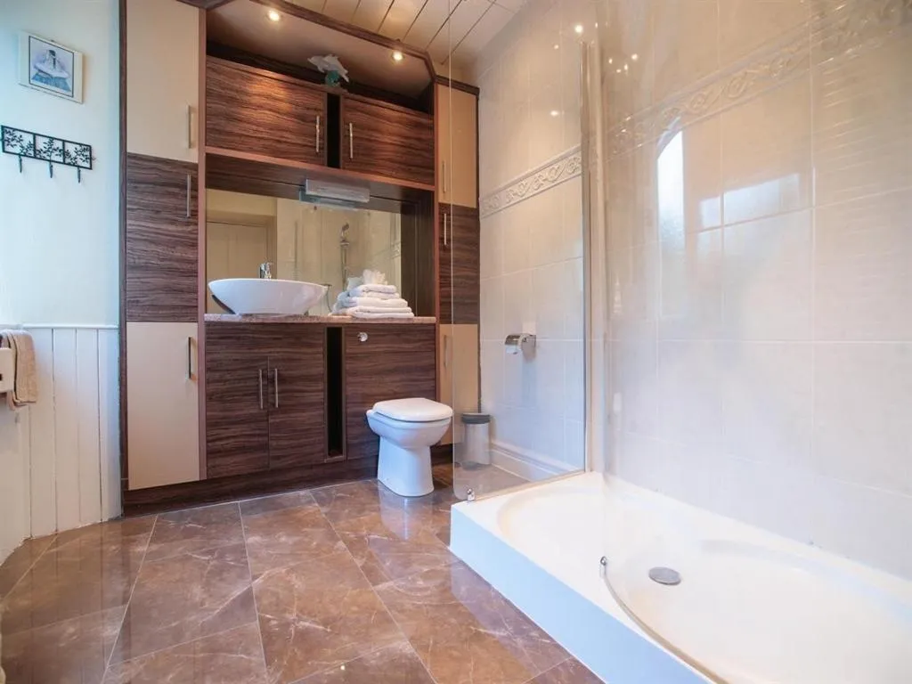Bathroom in Busby Apartments