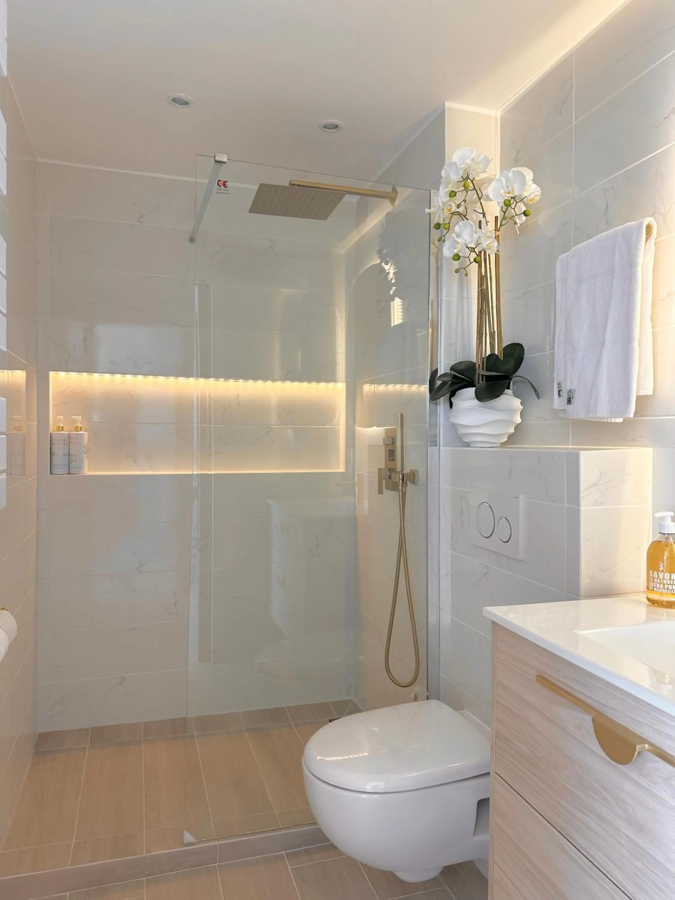 SARA RIVIERA Costa Plana