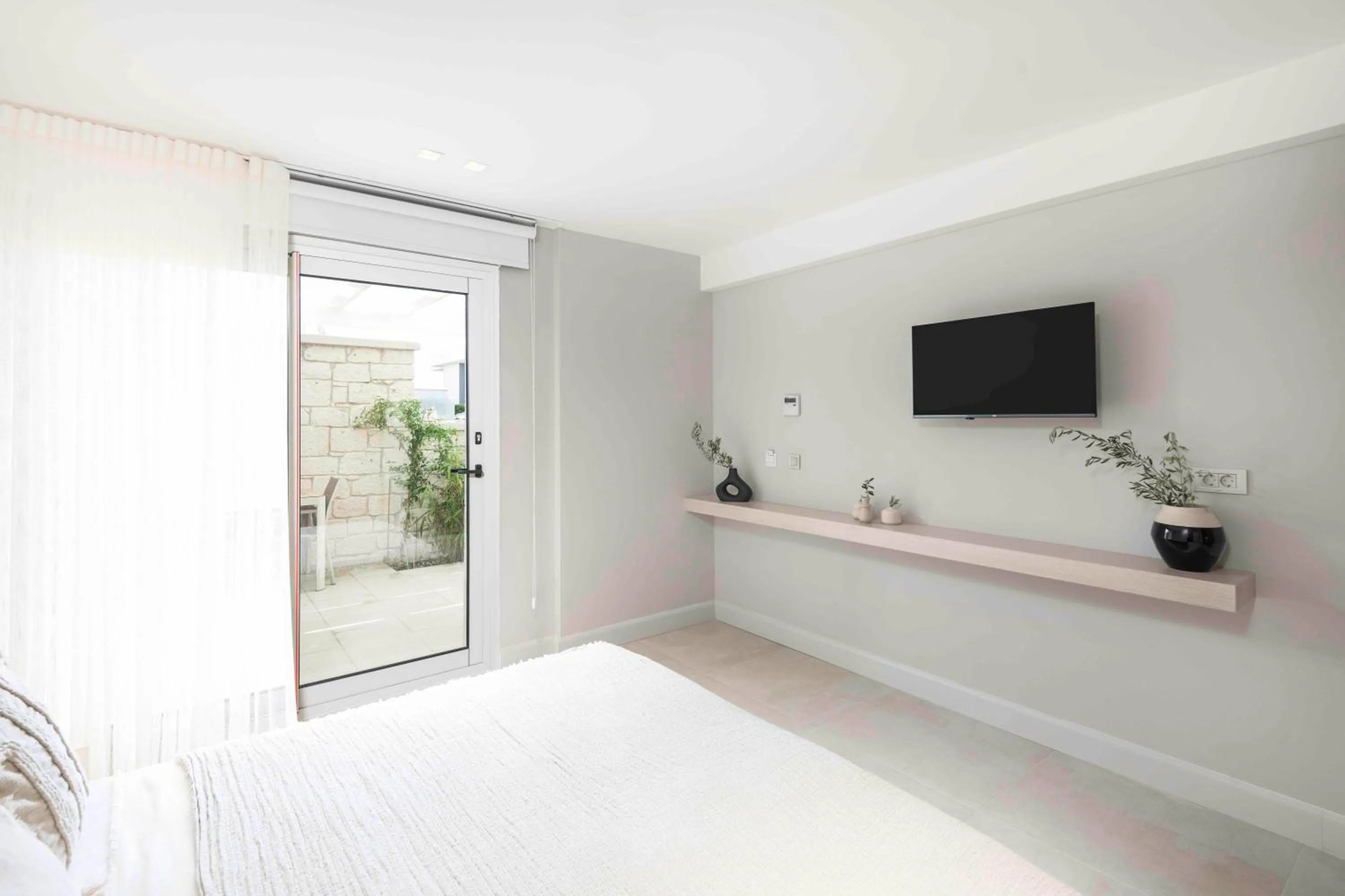 Photo of the whole room, Bed in Muse Alaçatı